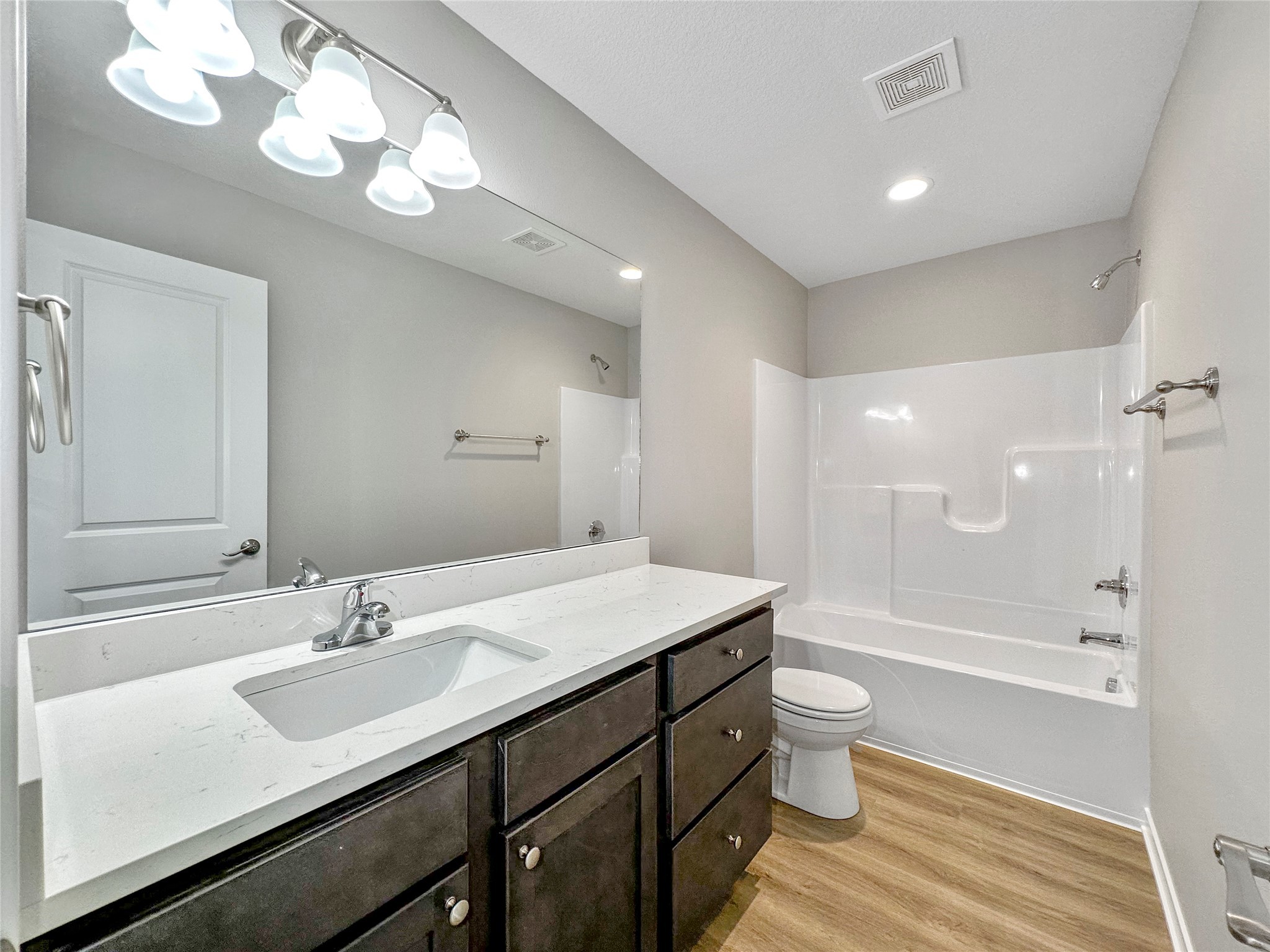 7000 Lake Ridge Avenue 3 Property Photo 5