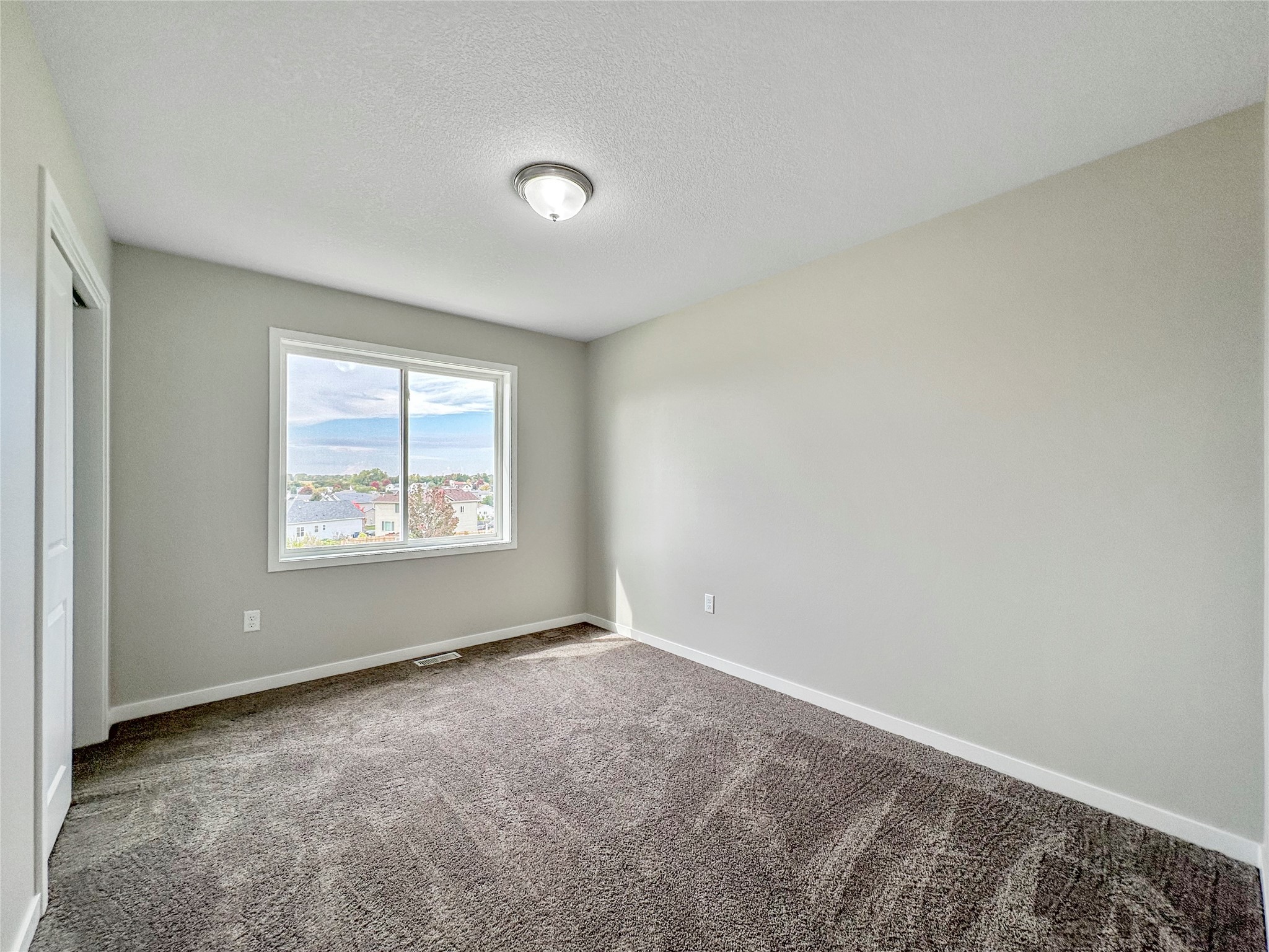 7000 Lake Ridge Avenue 3 Property Photo 6