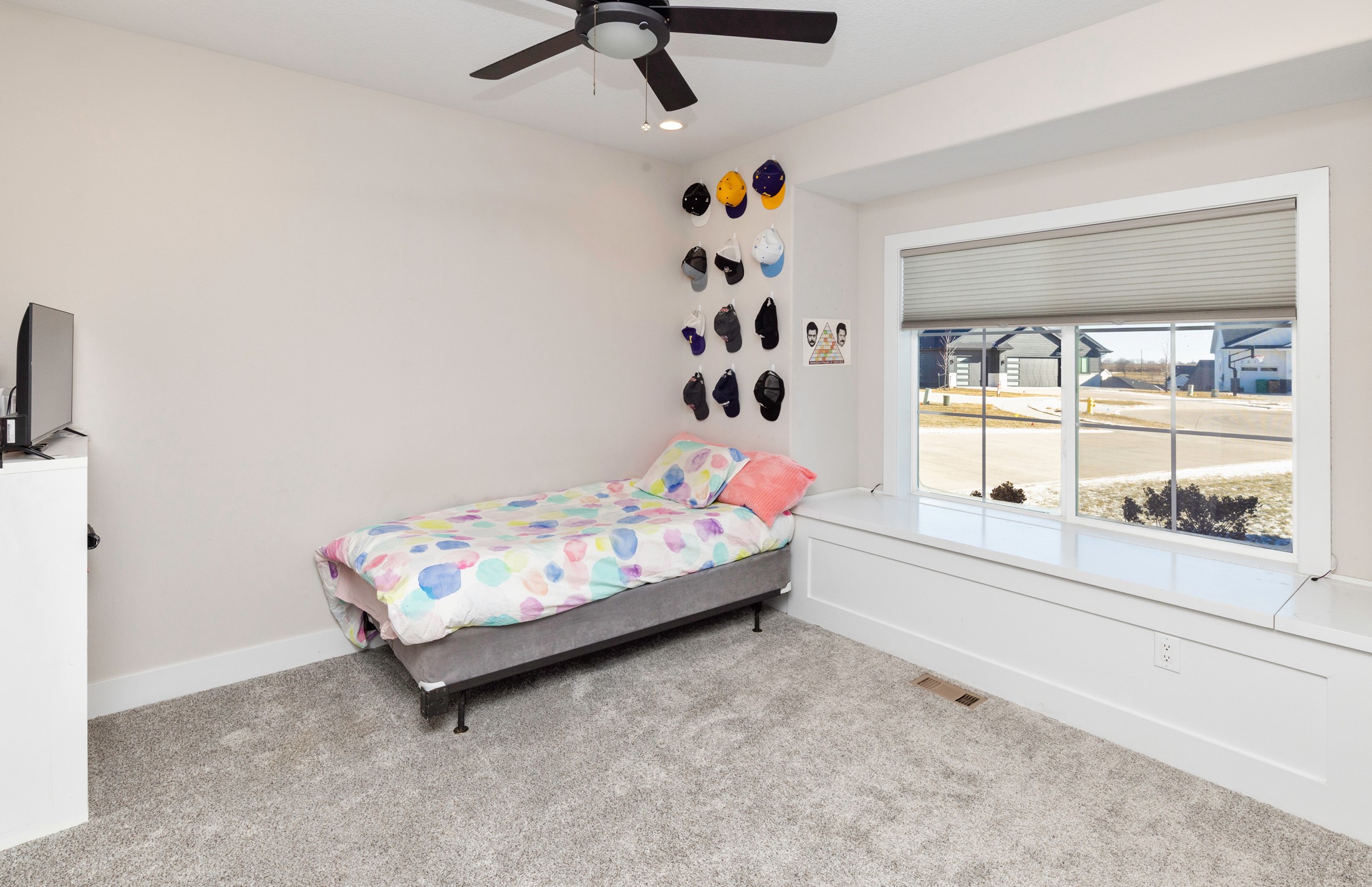 2314 Autumn Blaze Drive Property Photo 4