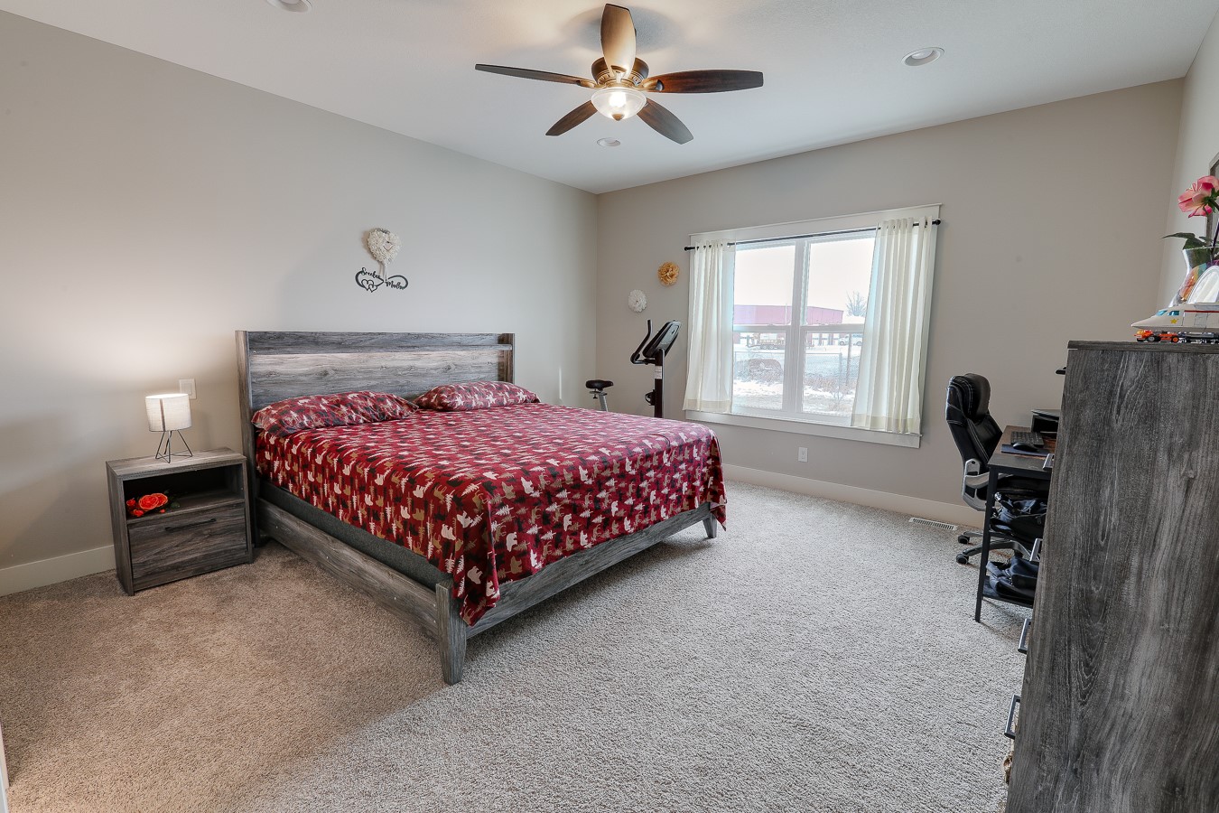 1818 Lakeview Drive Property Photo 10