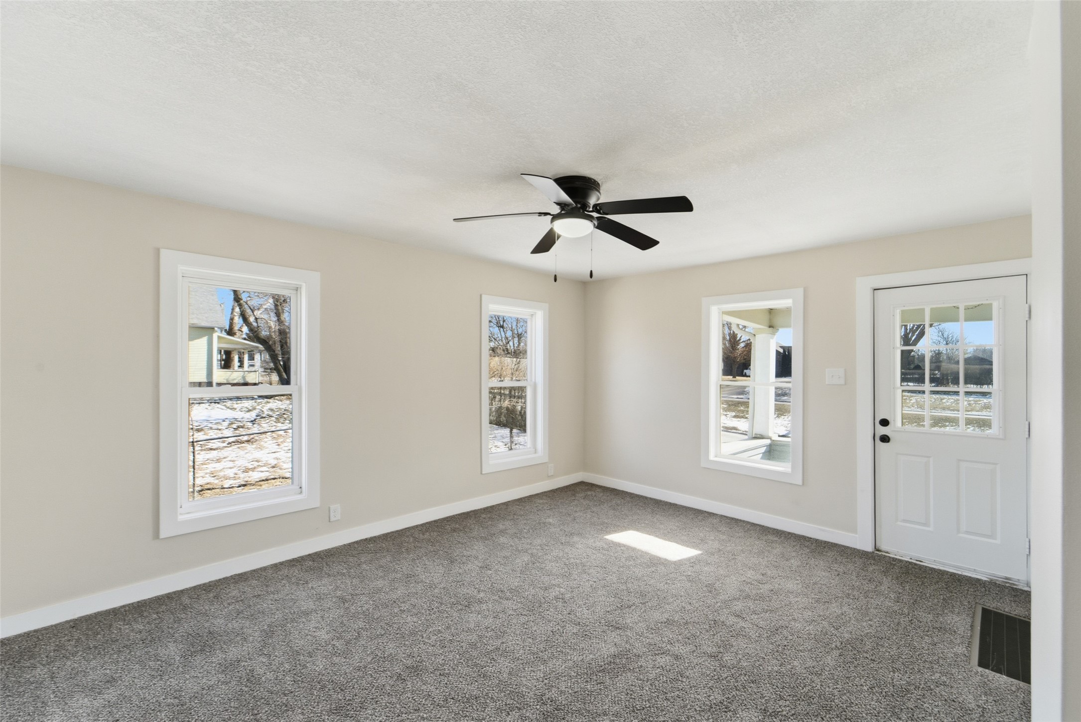 1116 1st Avenue W Property Photo 5