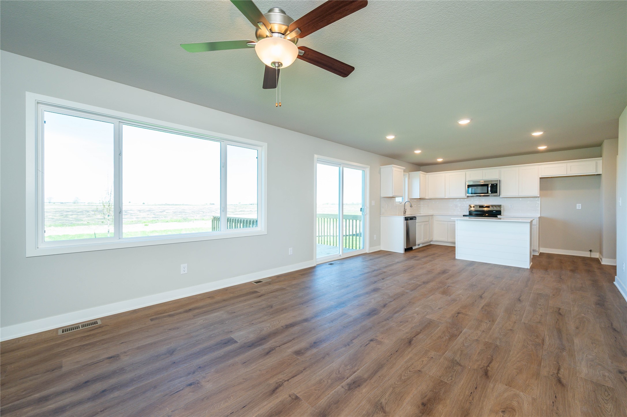 1465 Locust Street Property Photo 4