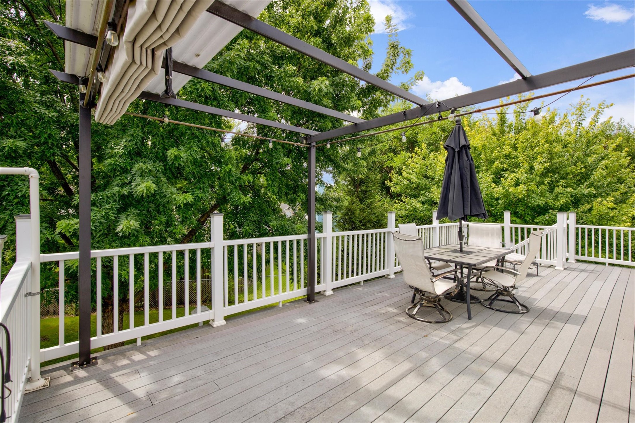 5304 Brookview Drive Property Photo 10