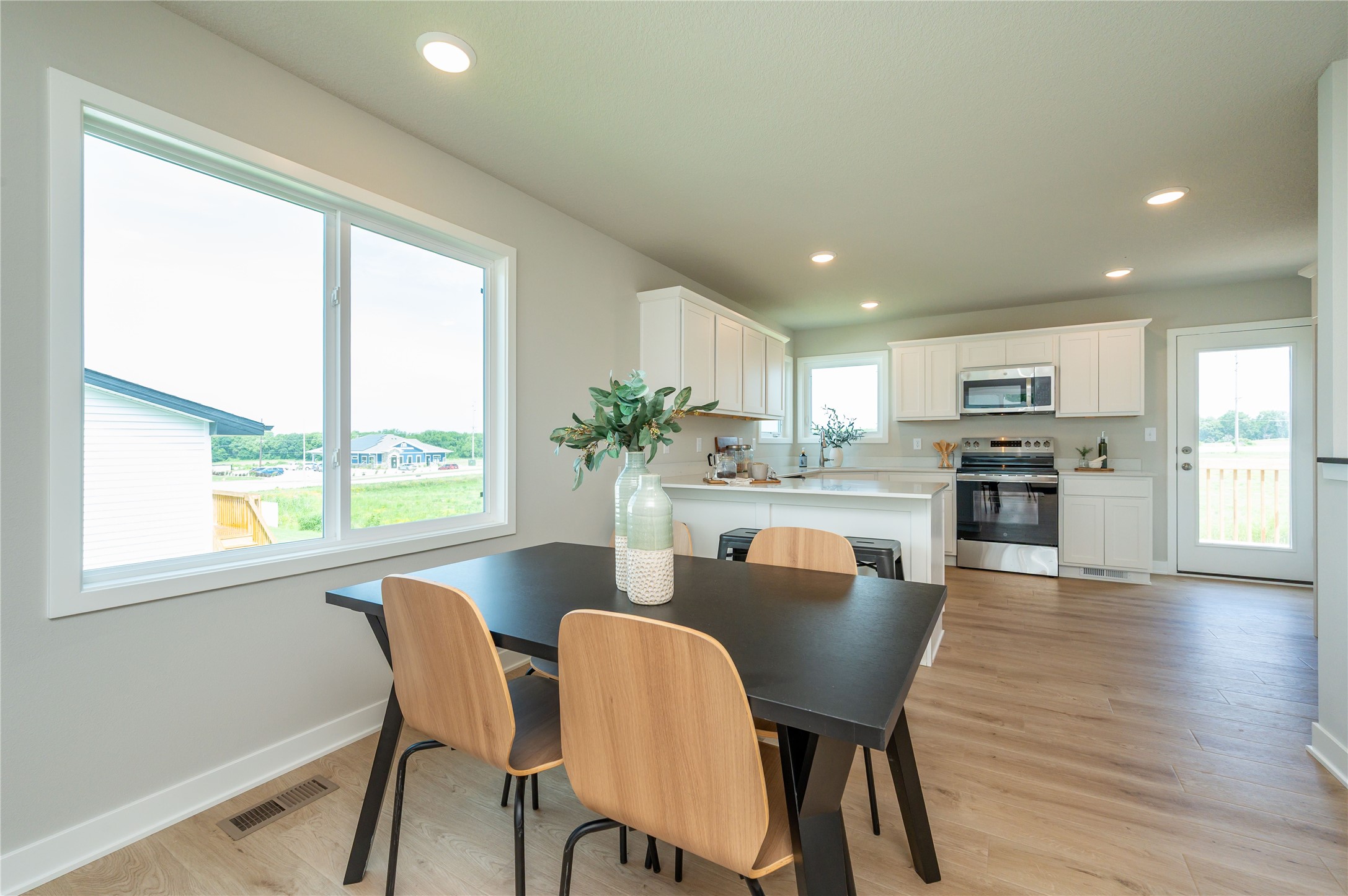 25127 Bluebird Circle Property Photo 4