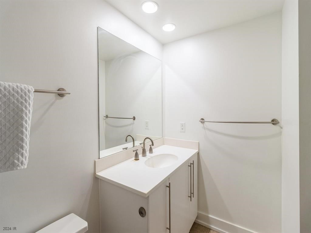 400 Walnut Street 203 Property Photo 10