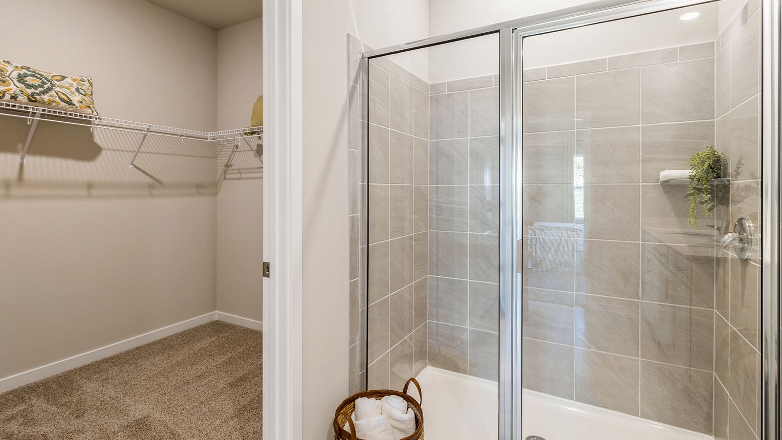 1009 Hillside Place Property Photo 14