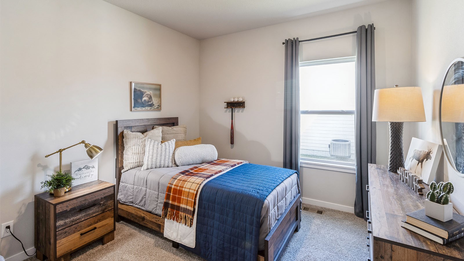 1009 Hillside Place Property Photo 17