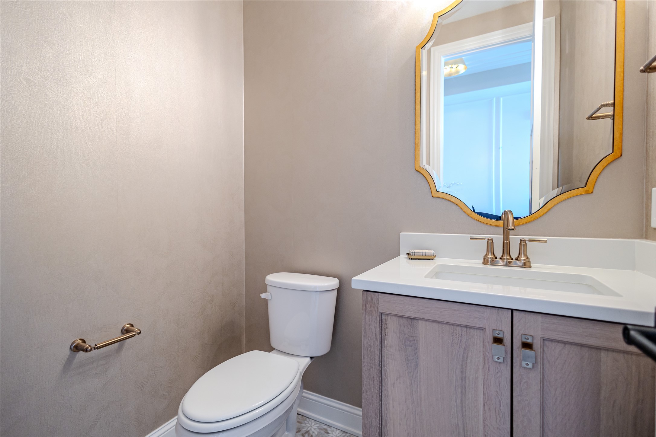 17612 Oakwood Drive Property Photo 10