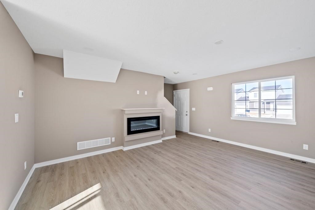 102 E Sycamore Street Property Photo 5