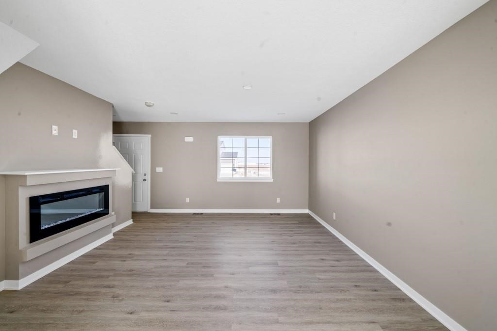 102 E Sycamore Street Property Photo 6
