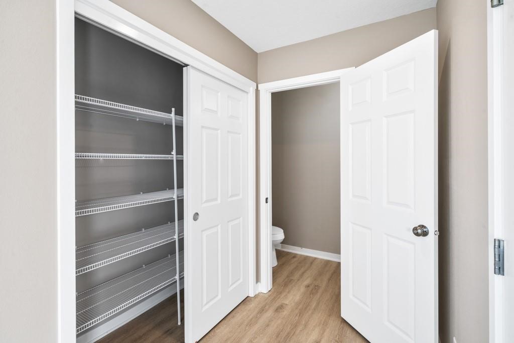 102 E Sycamore Street Property Photo 12