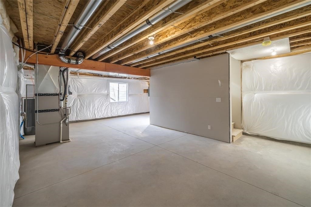 102 E Sycamore Street Property Photo 23