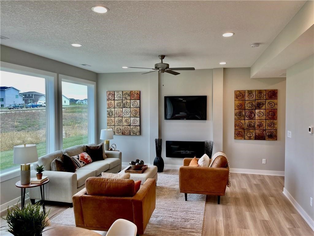 5426 153rd Street Property Photo 2
