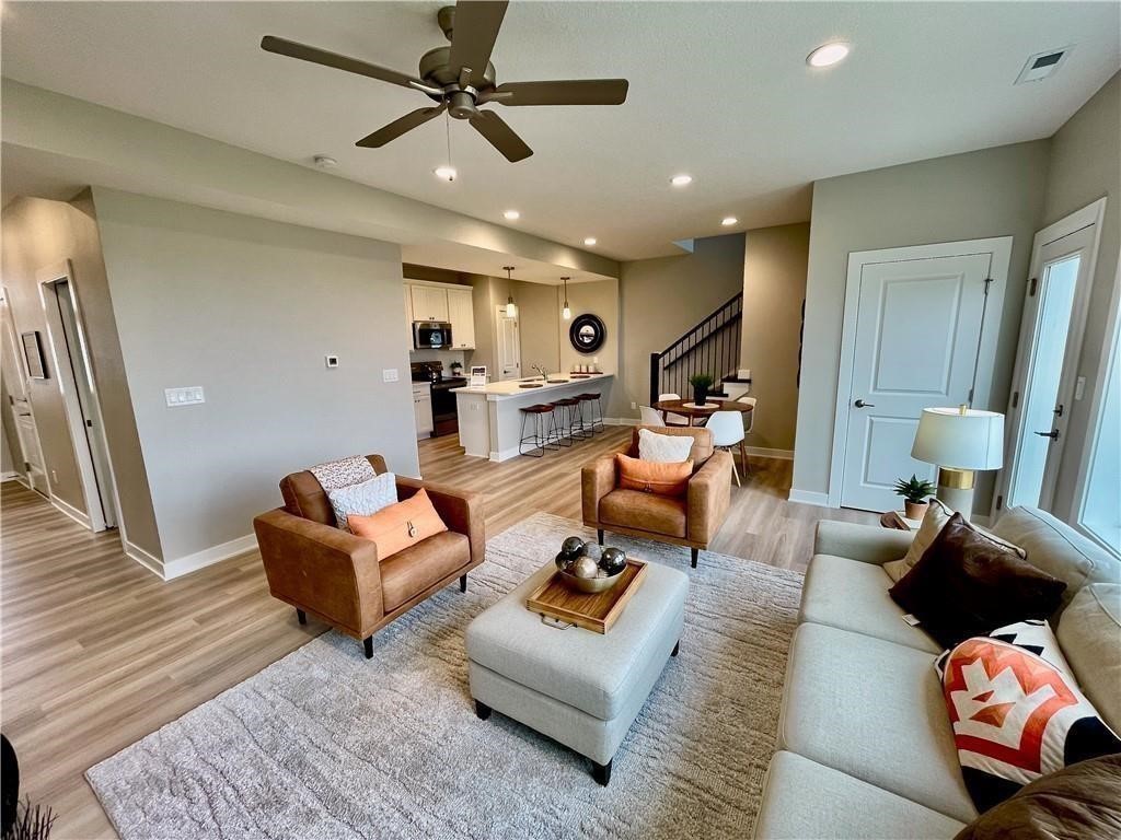 5426 153rd Street Property Photo 3