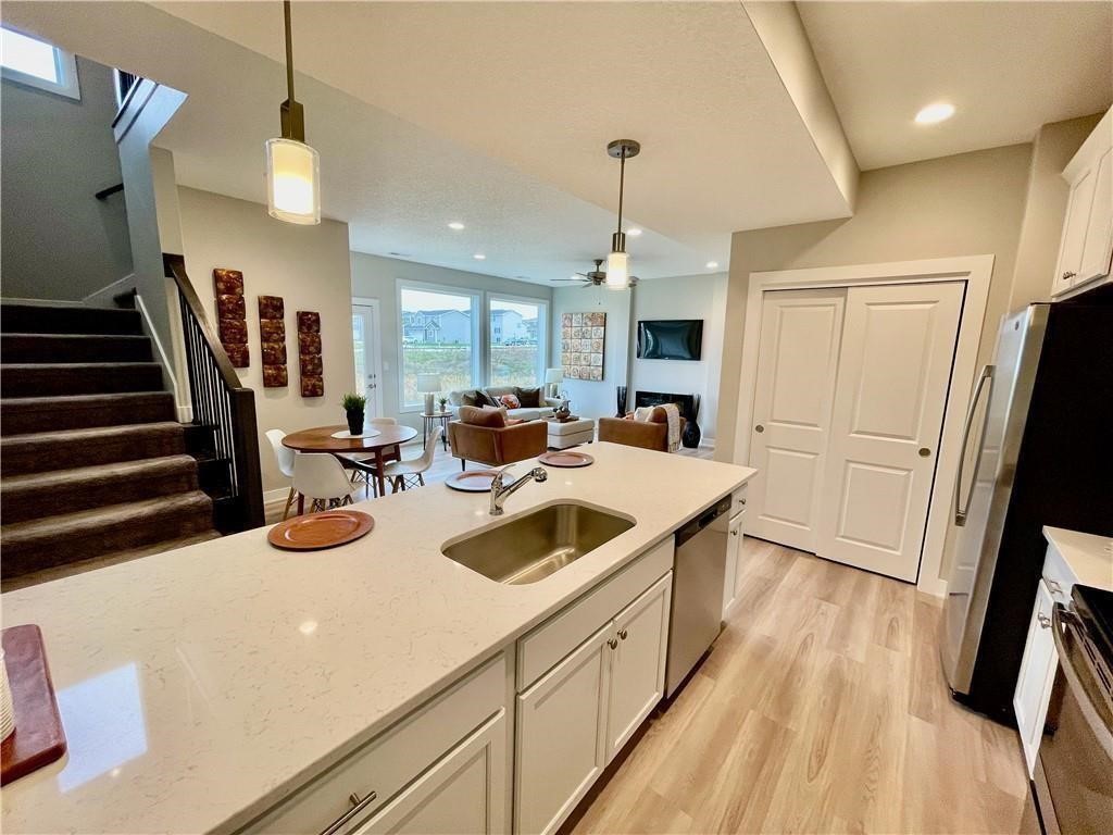 5426 153rd Street Property Photo 8