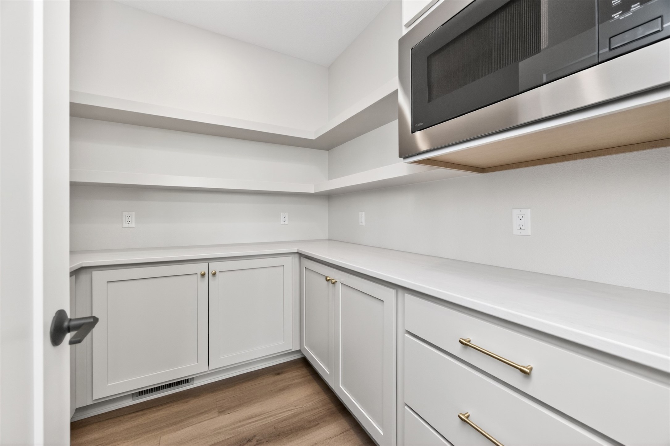16211 Sharon Drive Property Photo 14