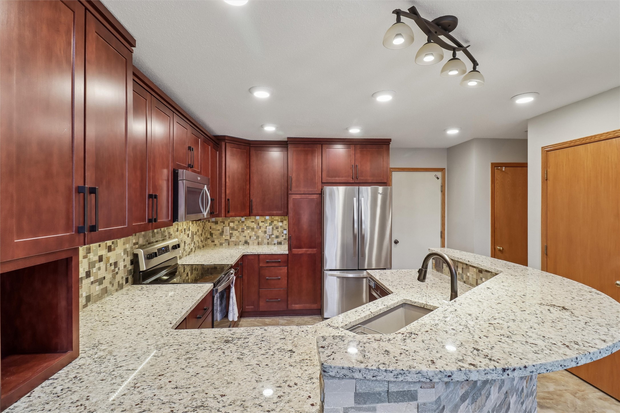 4430 Cameron Swing Property Photo 8