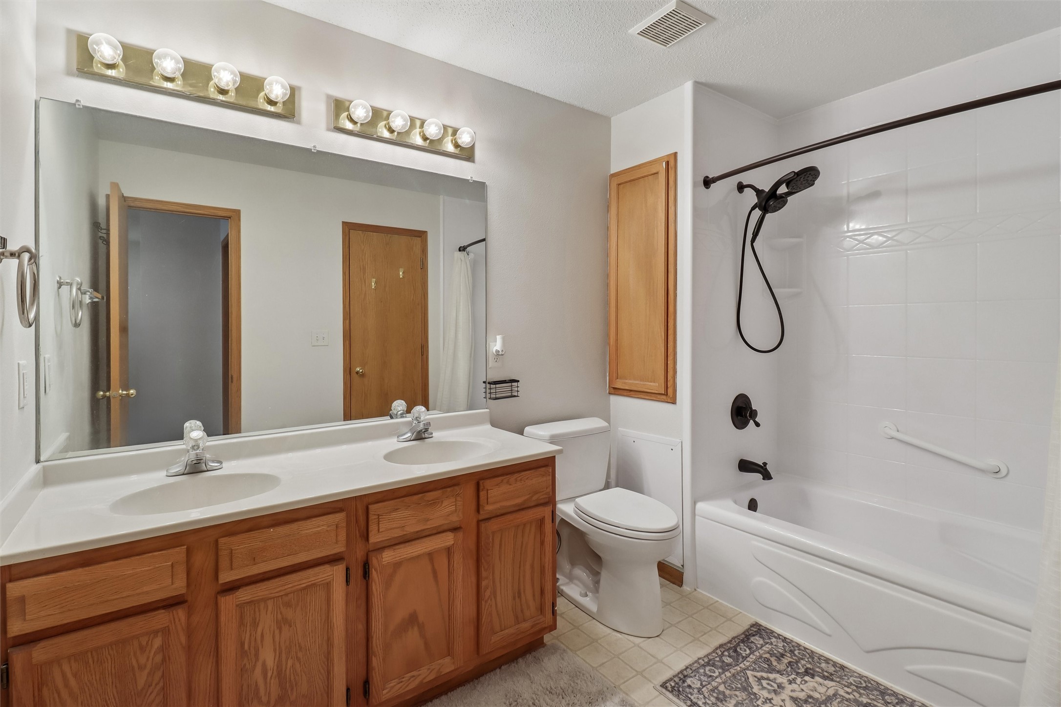 4430 Cameron Swing Property Photo 14