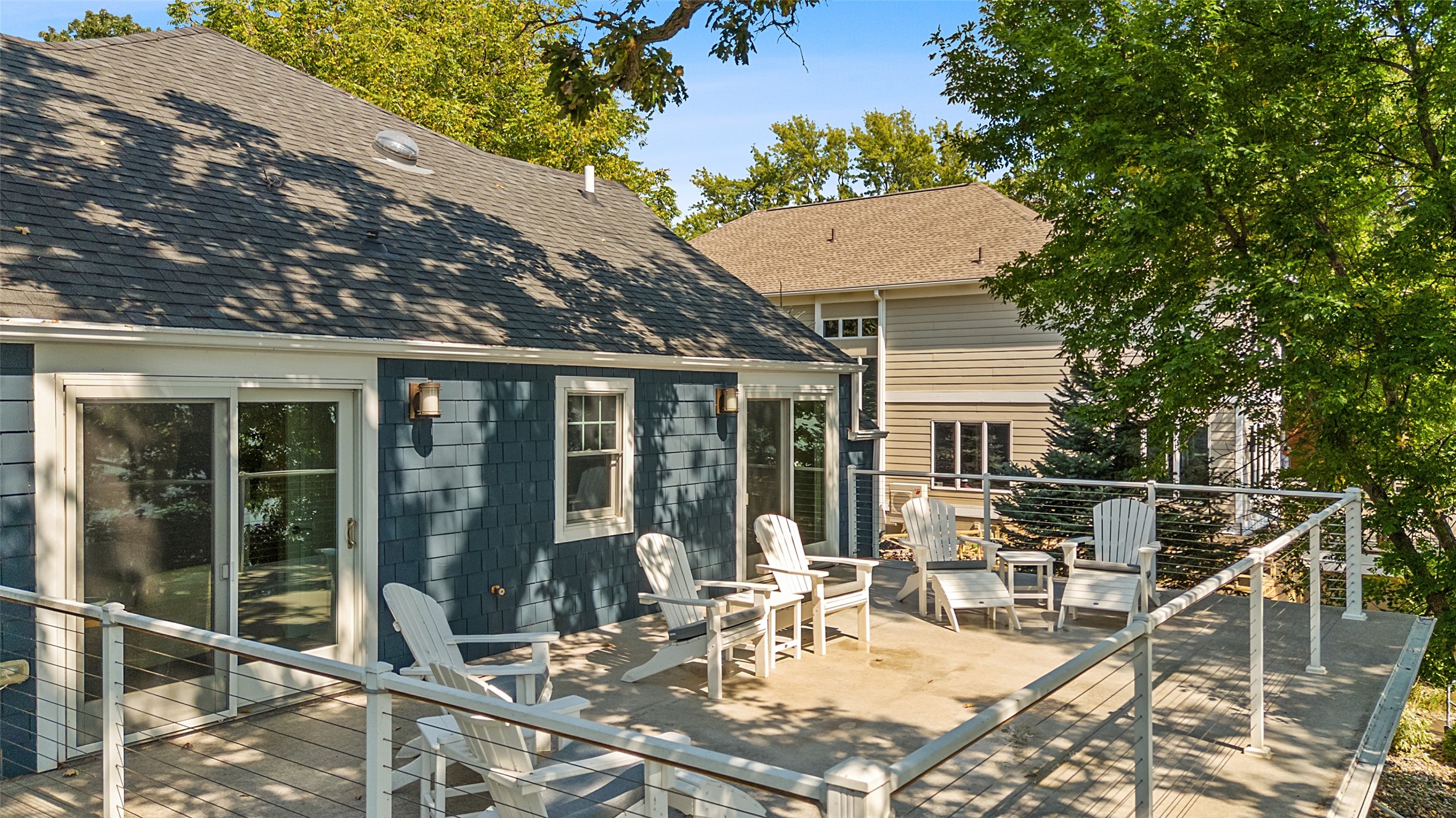 1517 N Shore Drive Property Photo 4