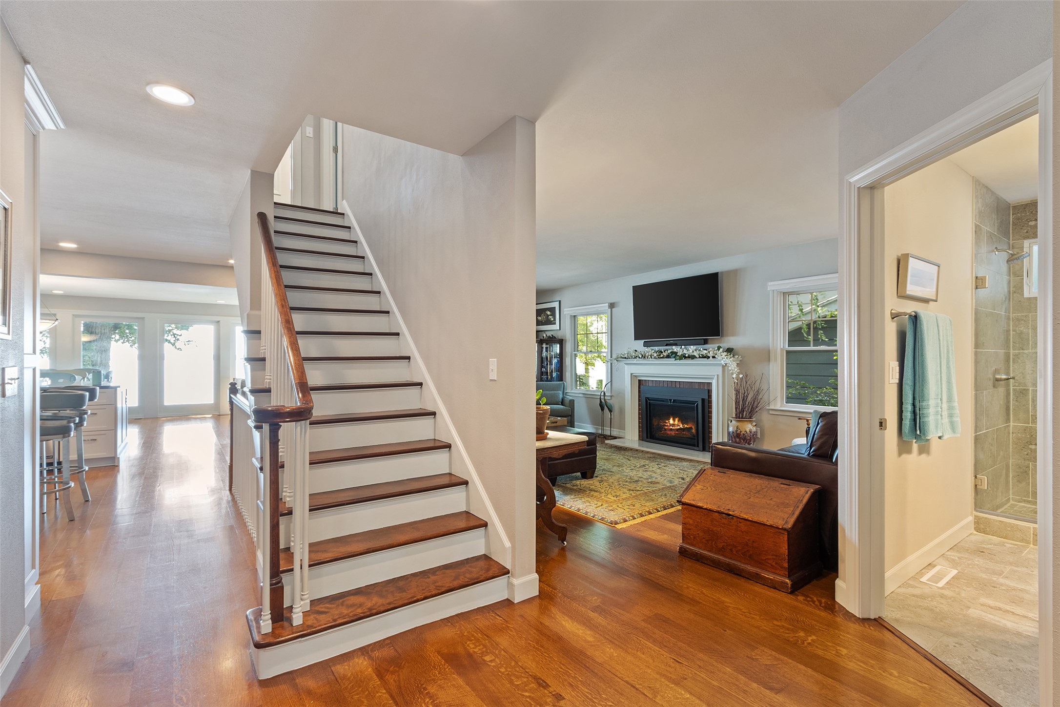 1517 N Shore Drive Property Photo 11