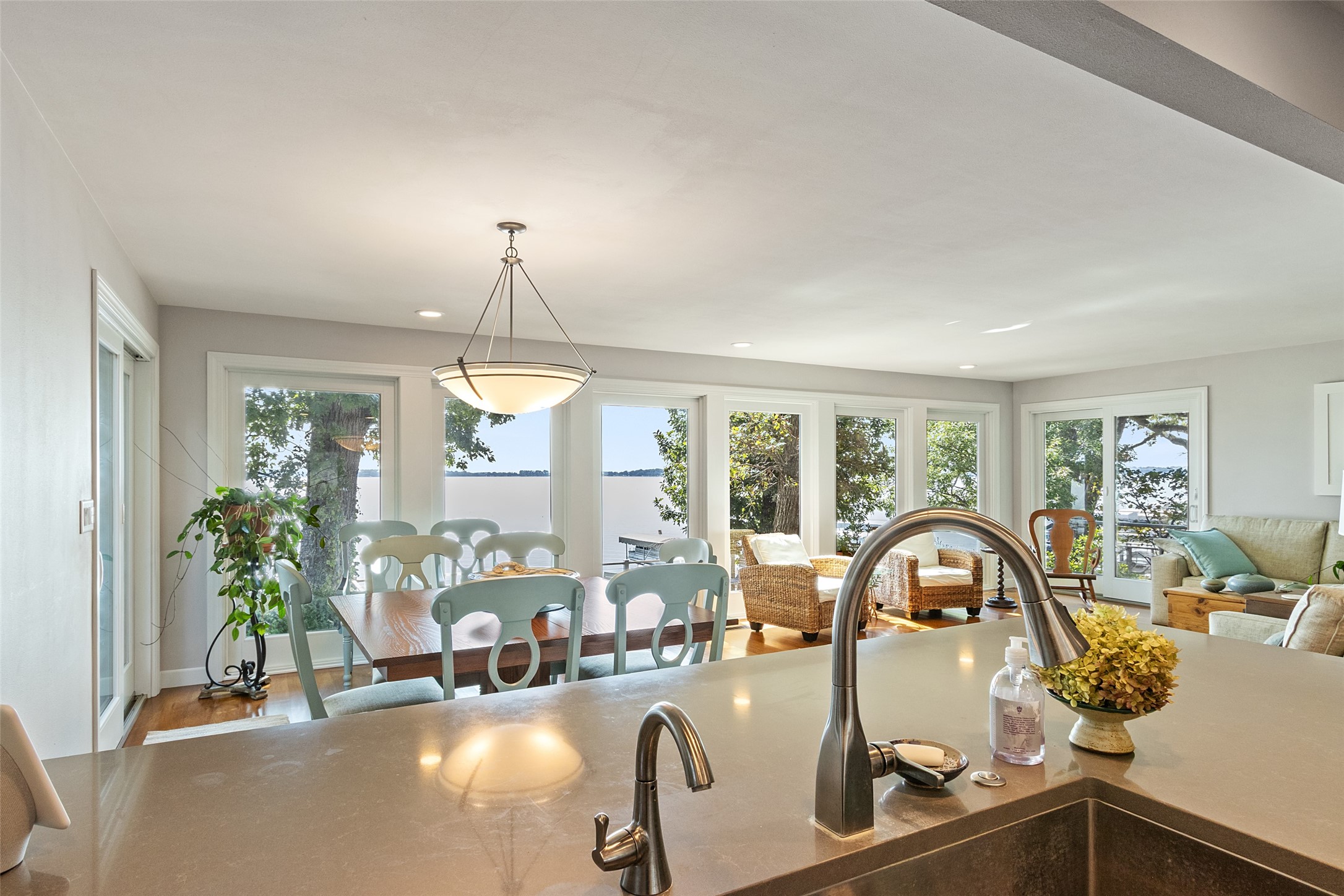 1517 N Shore Drive Property Photo 15