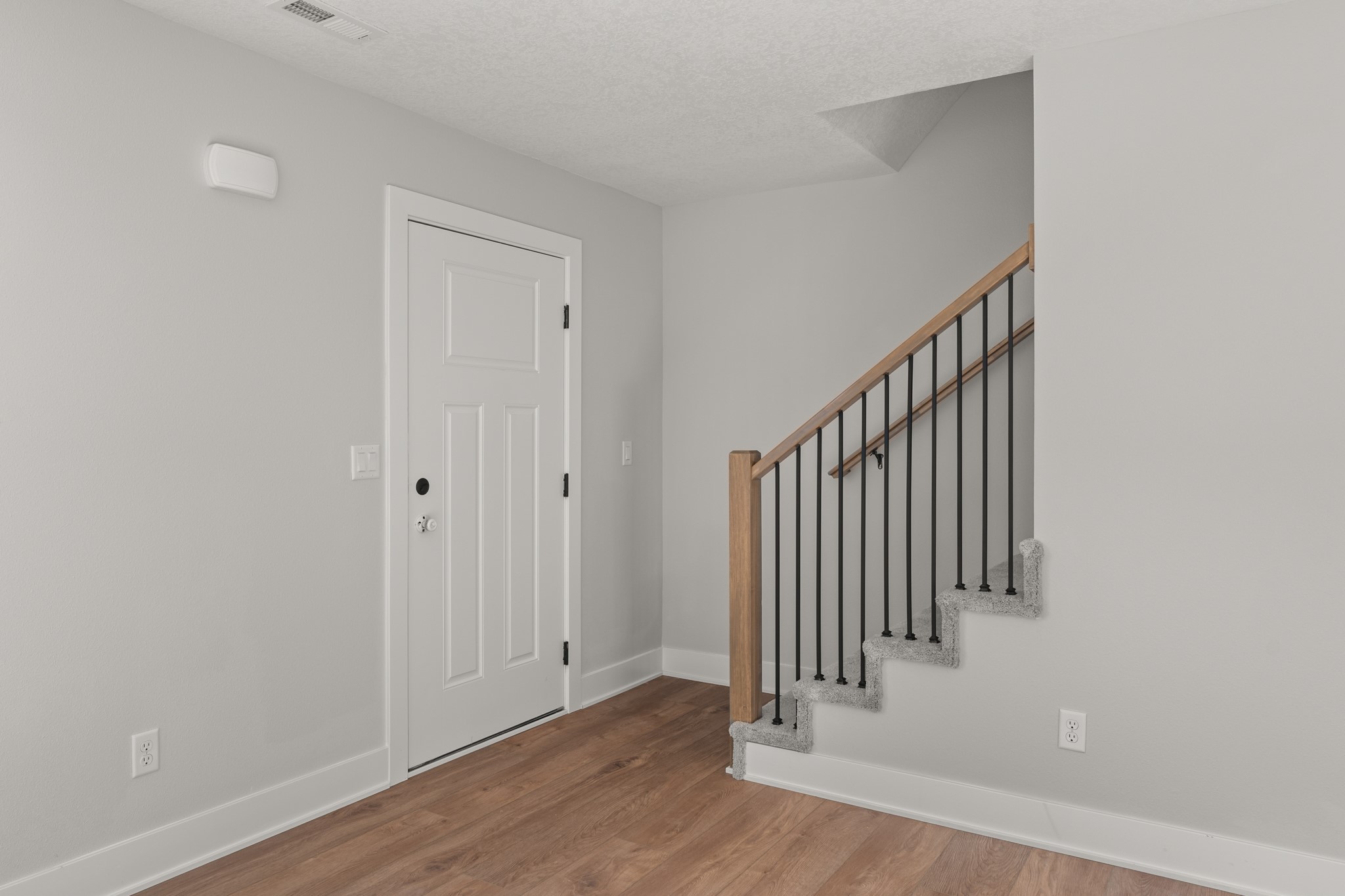 608 Ne Winding Trail Lane Property Photo 12