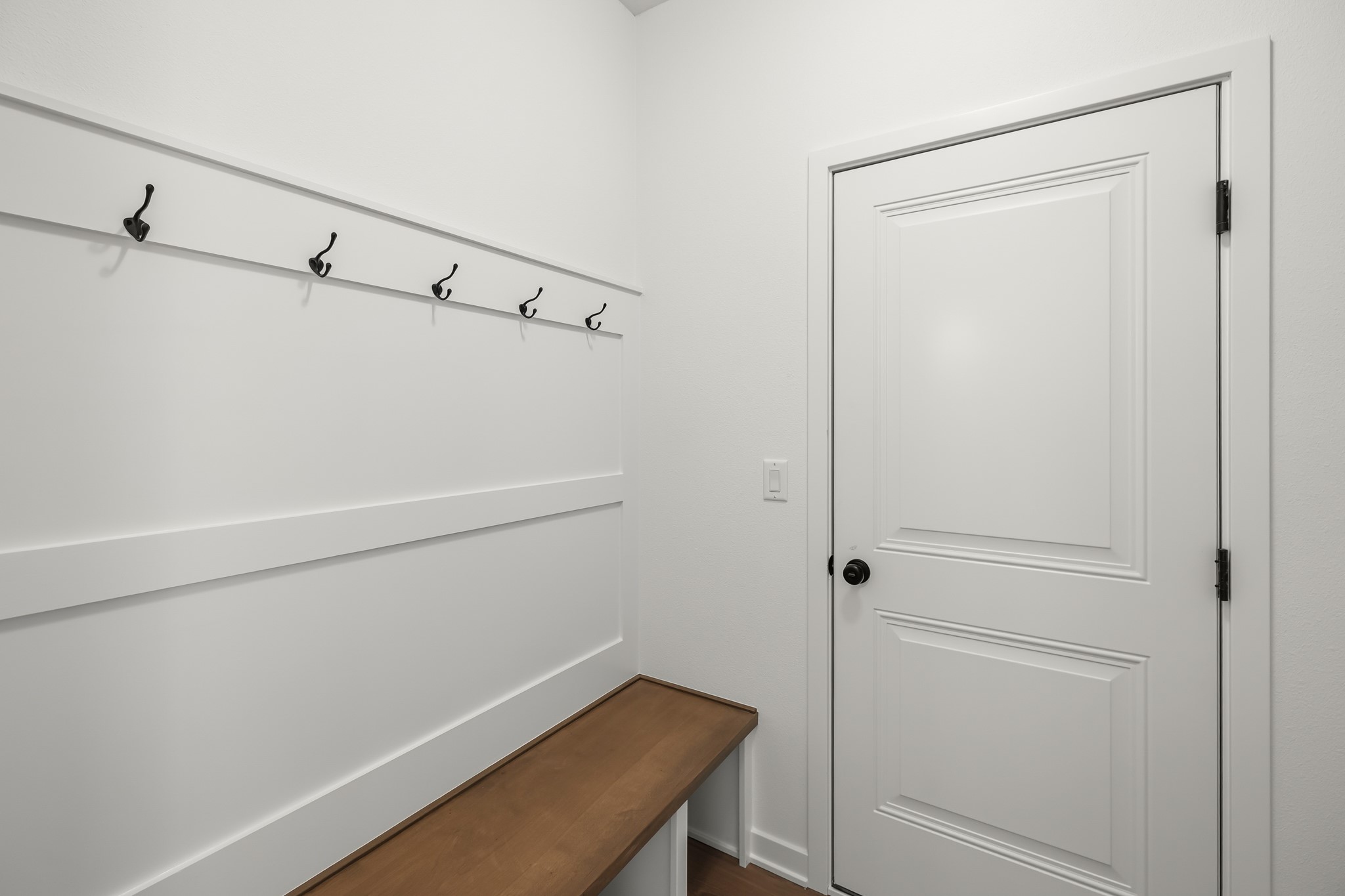 1018 Shady Lane Drive Property Photo 14