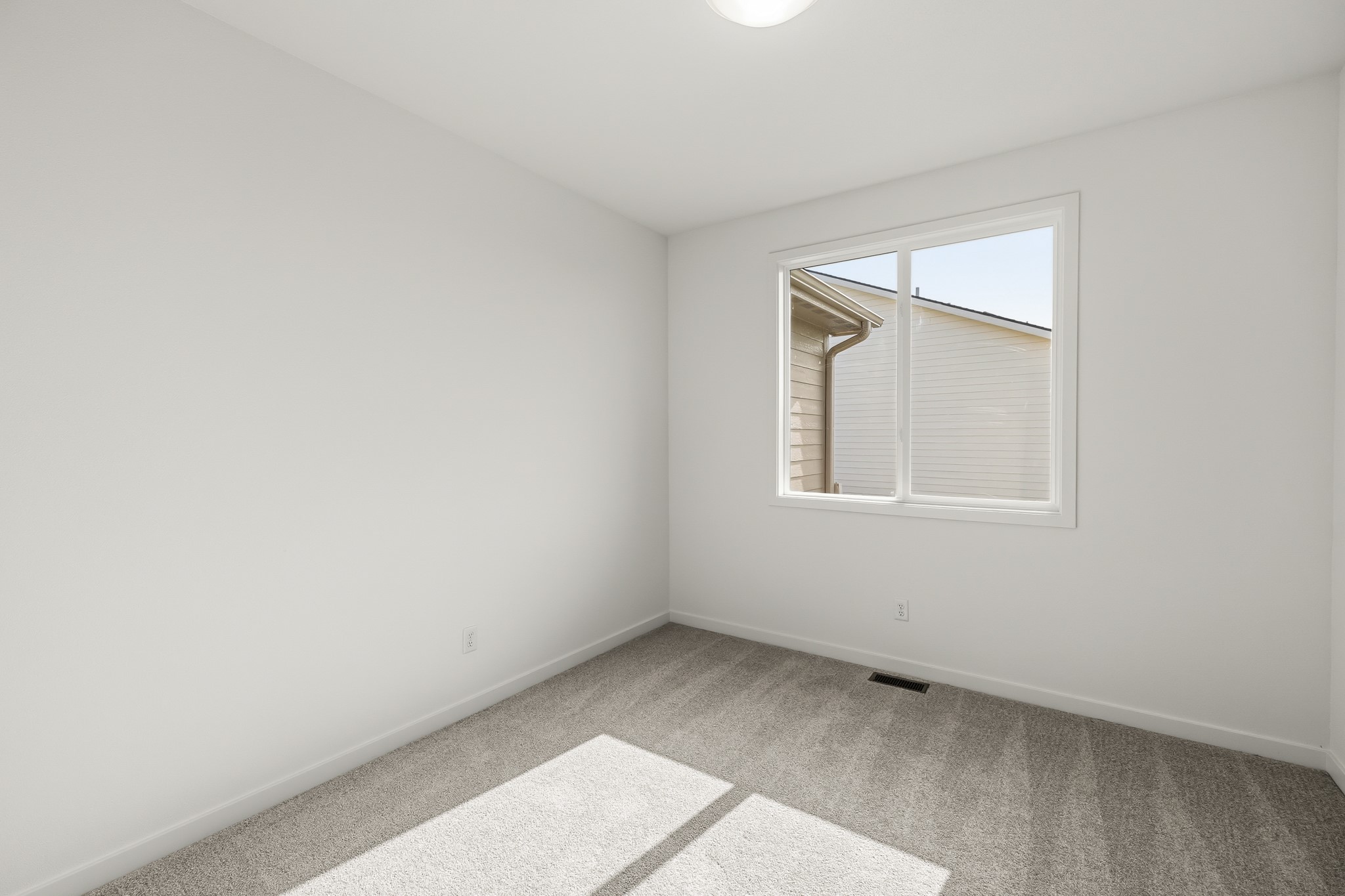 1018 Shady Lane Drive Property Photo 20