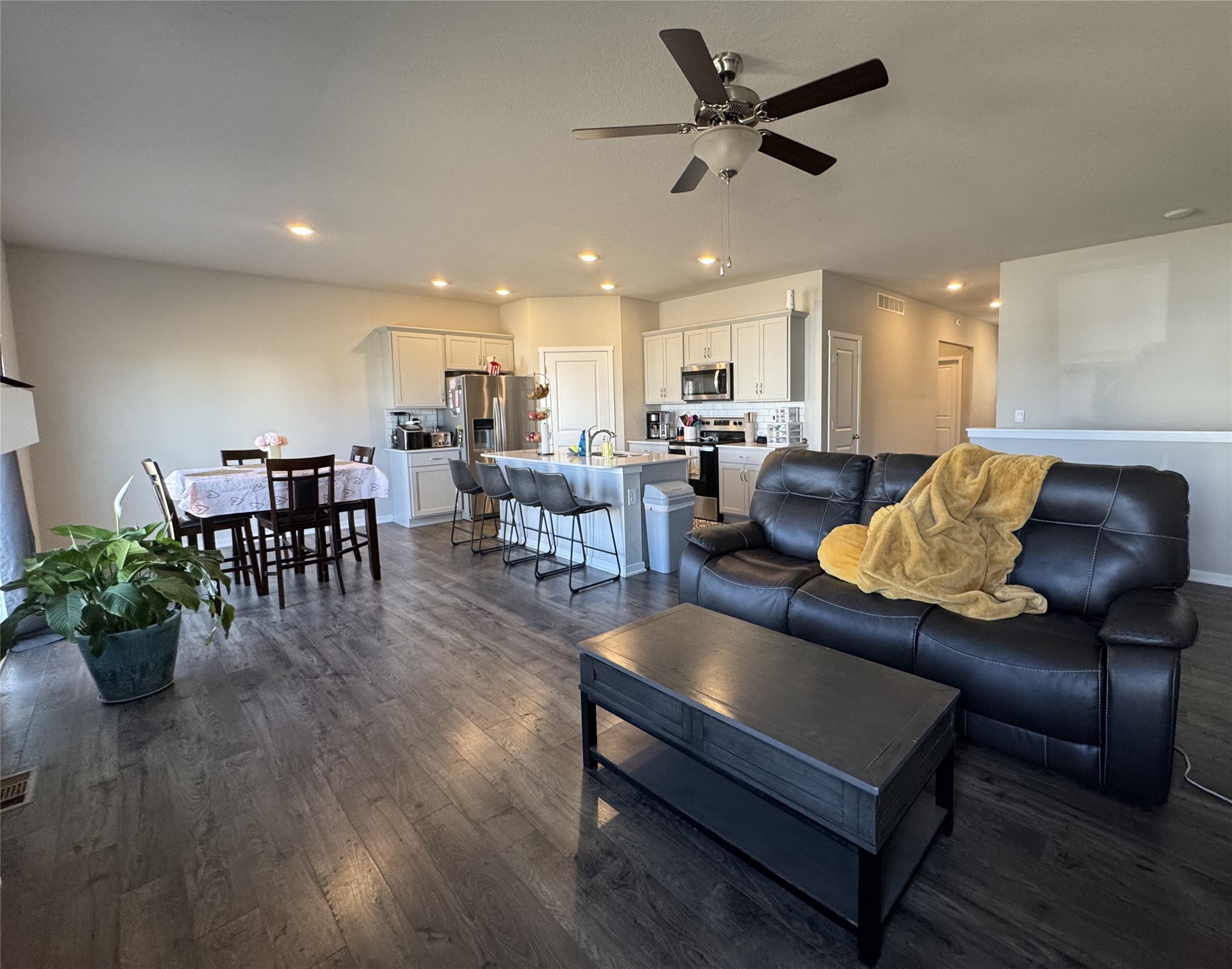 10509 Powell Avenue Property Photo 14