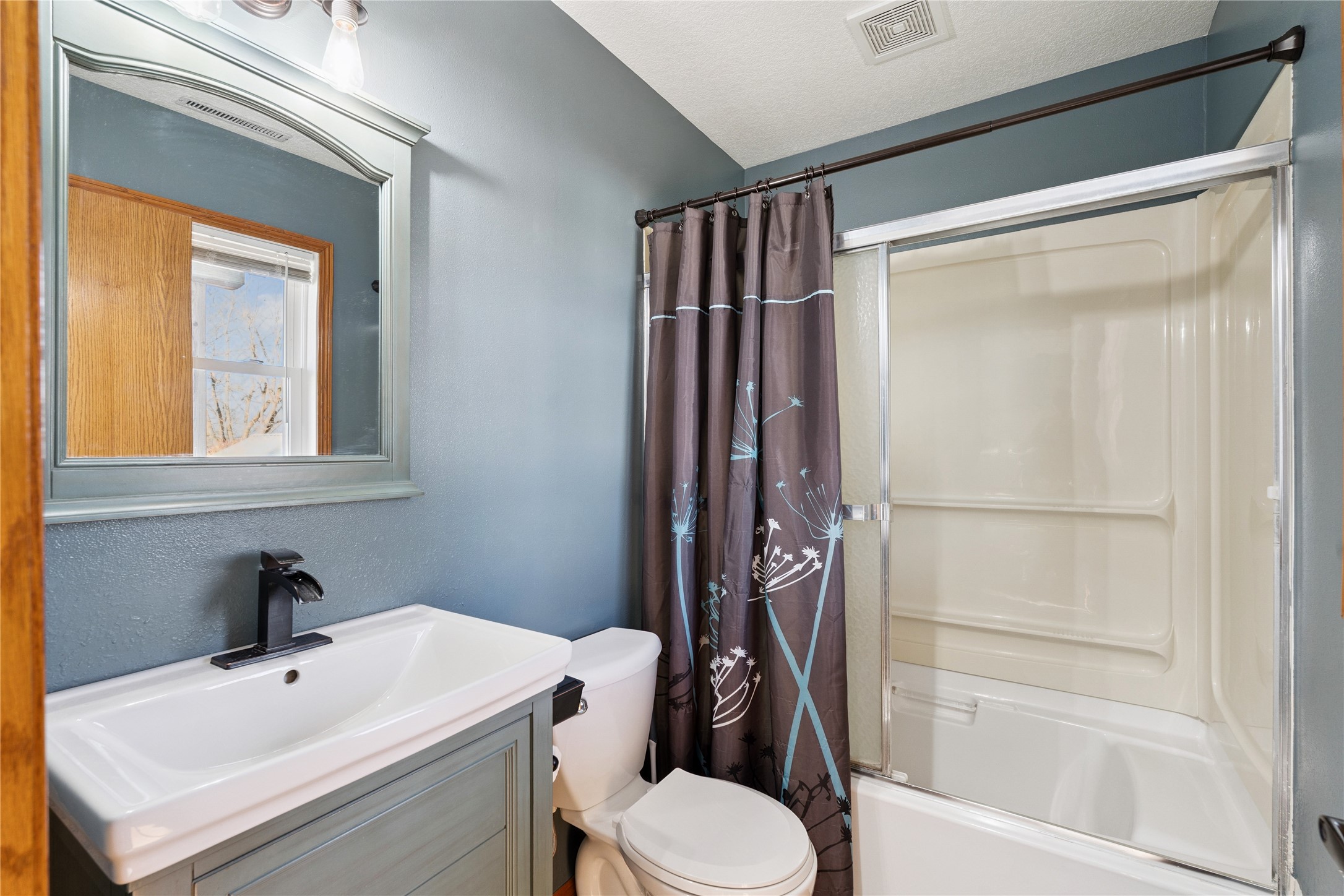 1046 150th Avenue Property Photo 7