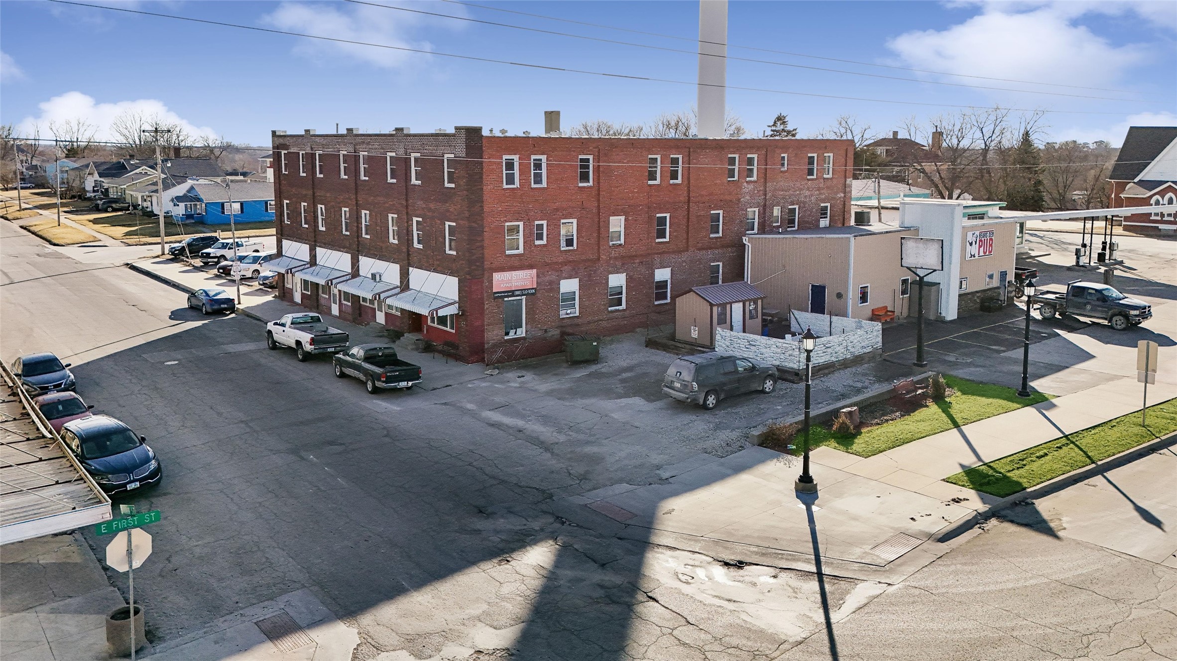 102 S Main Street Property Photo 1