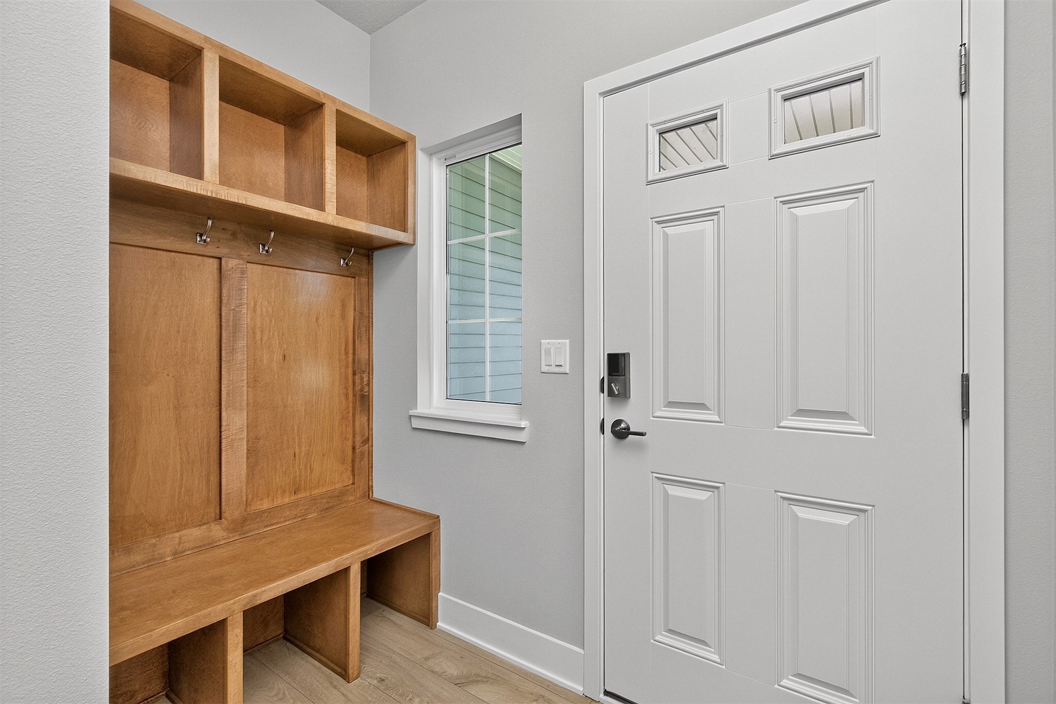 16502 Bentwood Drive Property Photo 3
