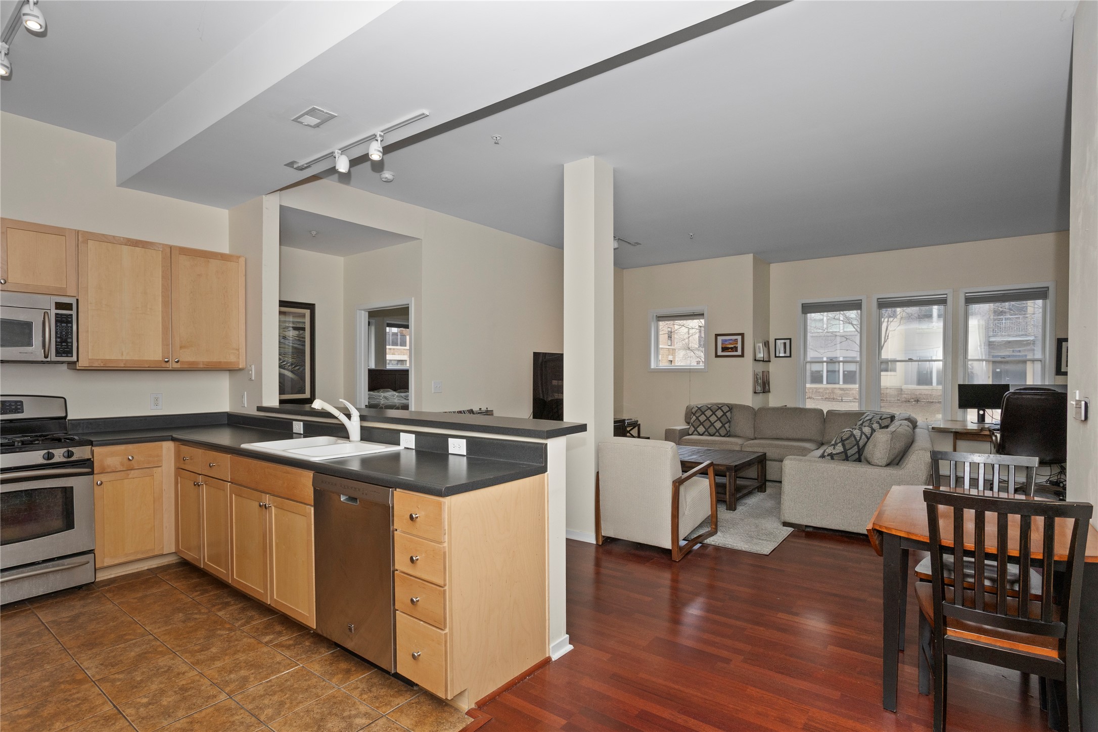 100 Water Street 106 Property Photo 11