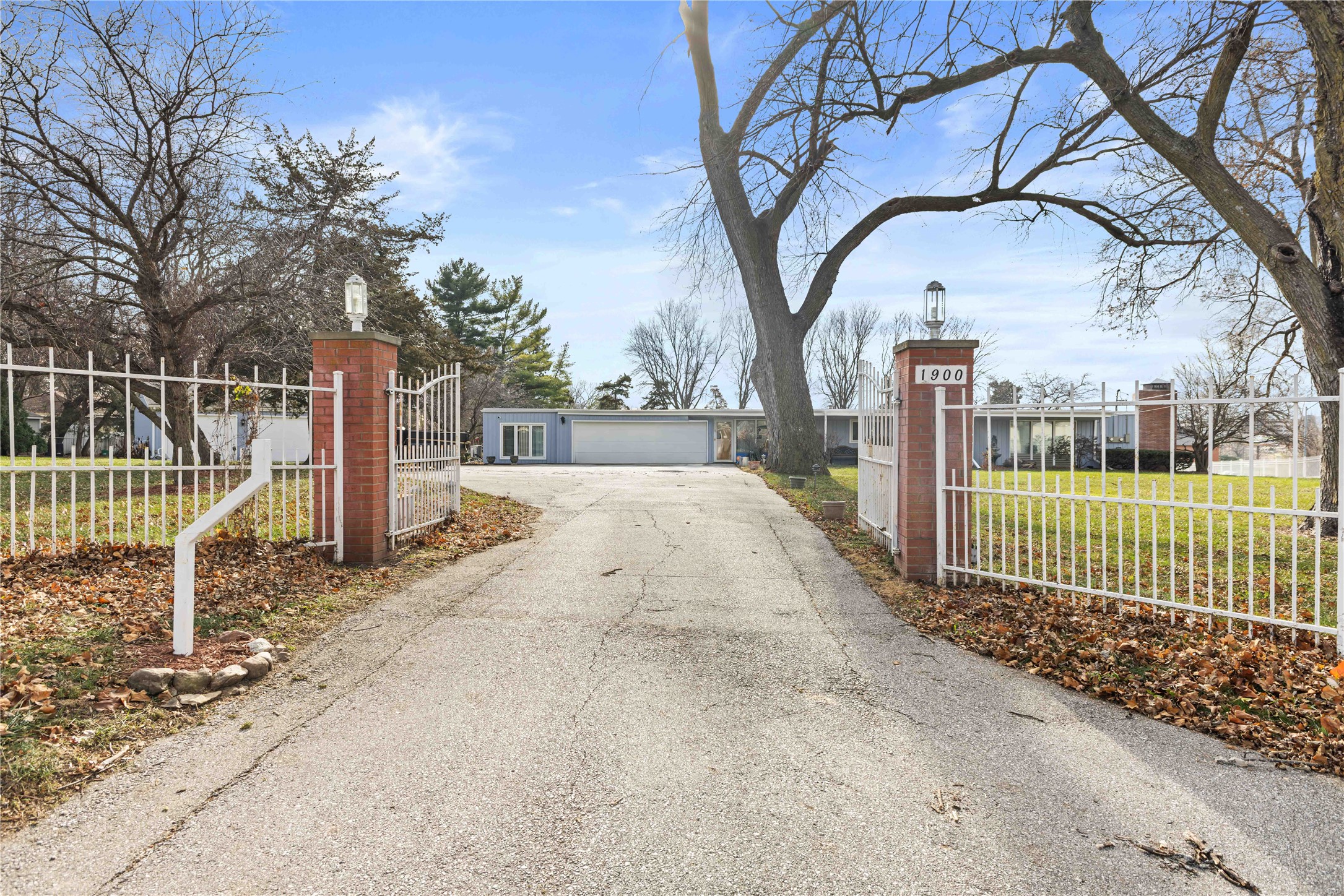 1900 Mckinley Avenue Property Photo 1