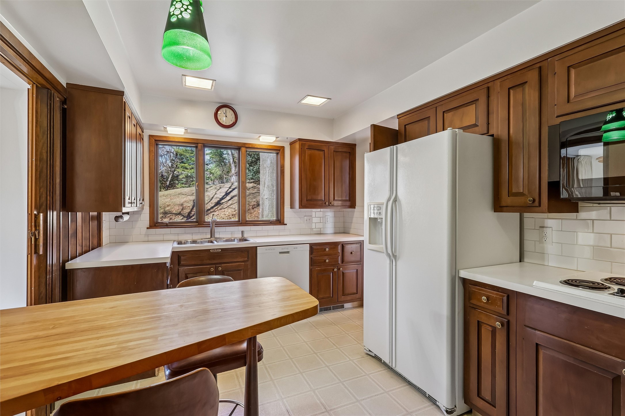 1000 56th Street Property Photo 10