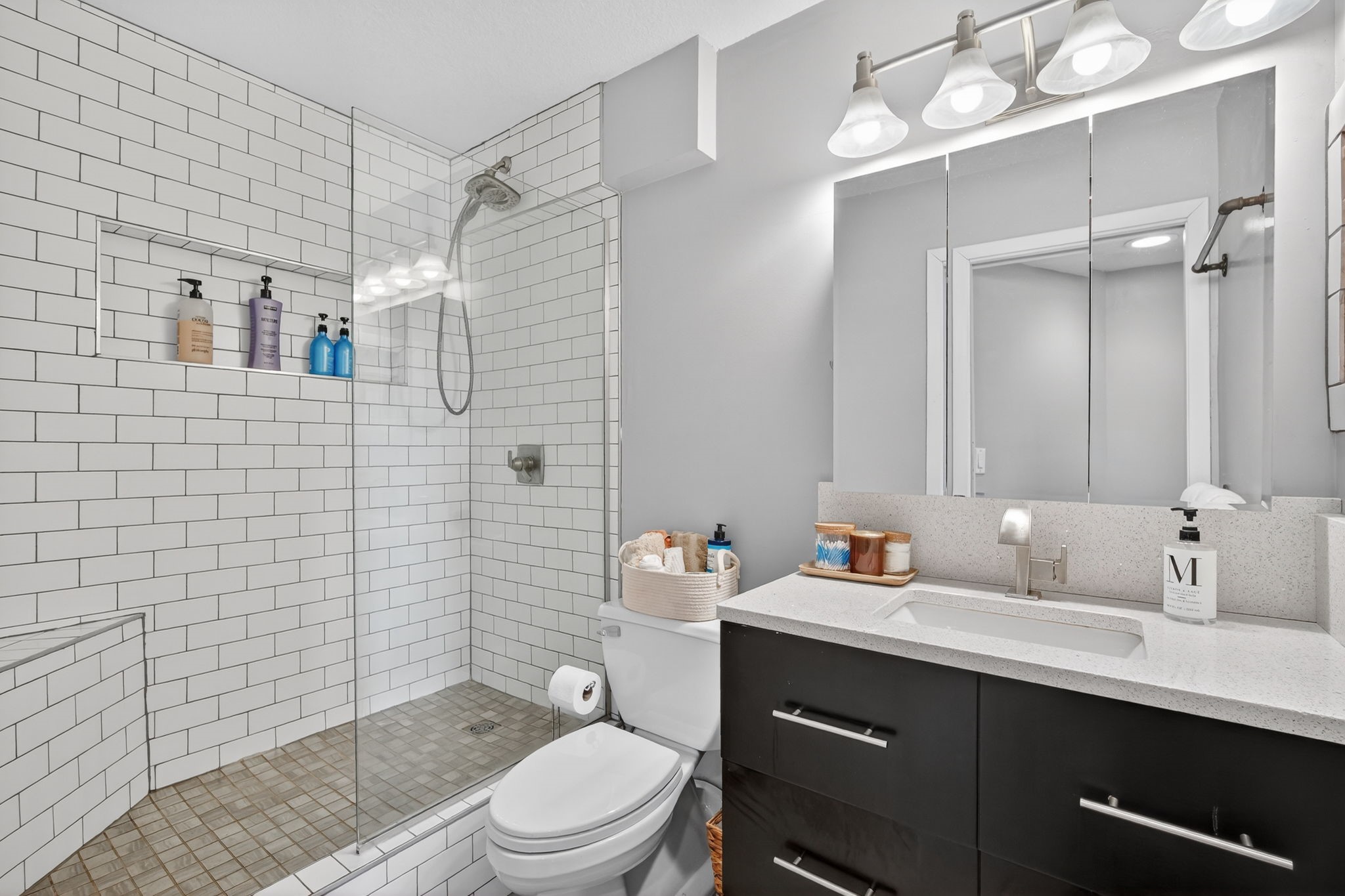 300 Walnut Street 604 Property Photo 11