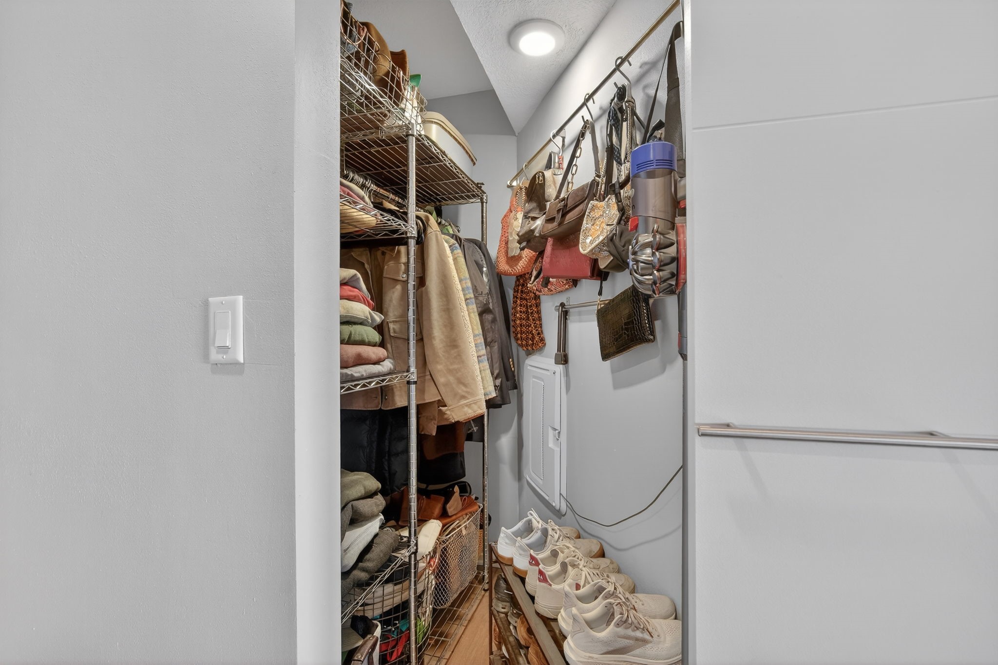300 Walnut Street 604 Property Photo 12