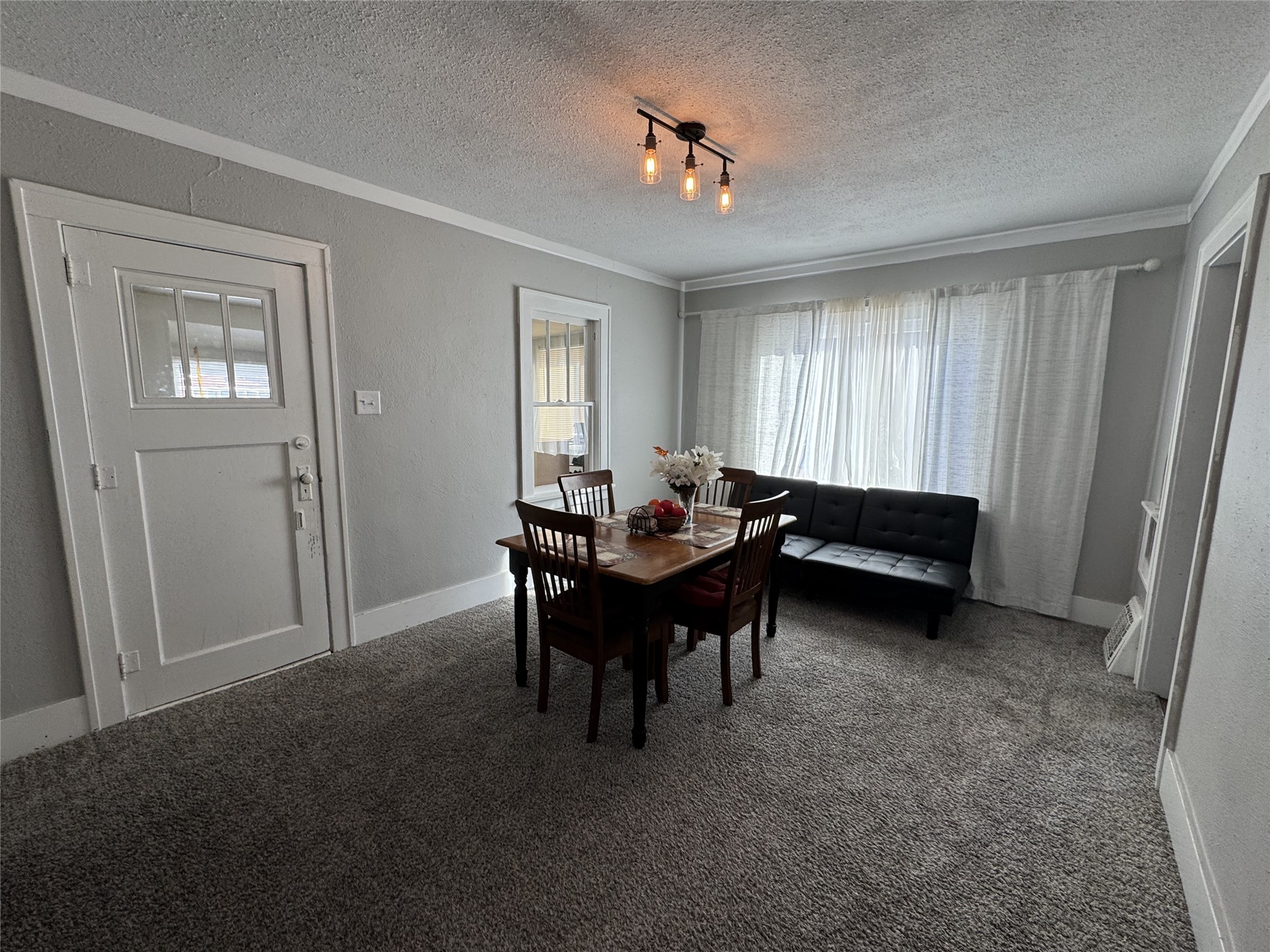 819 Division Street Property Photo 16