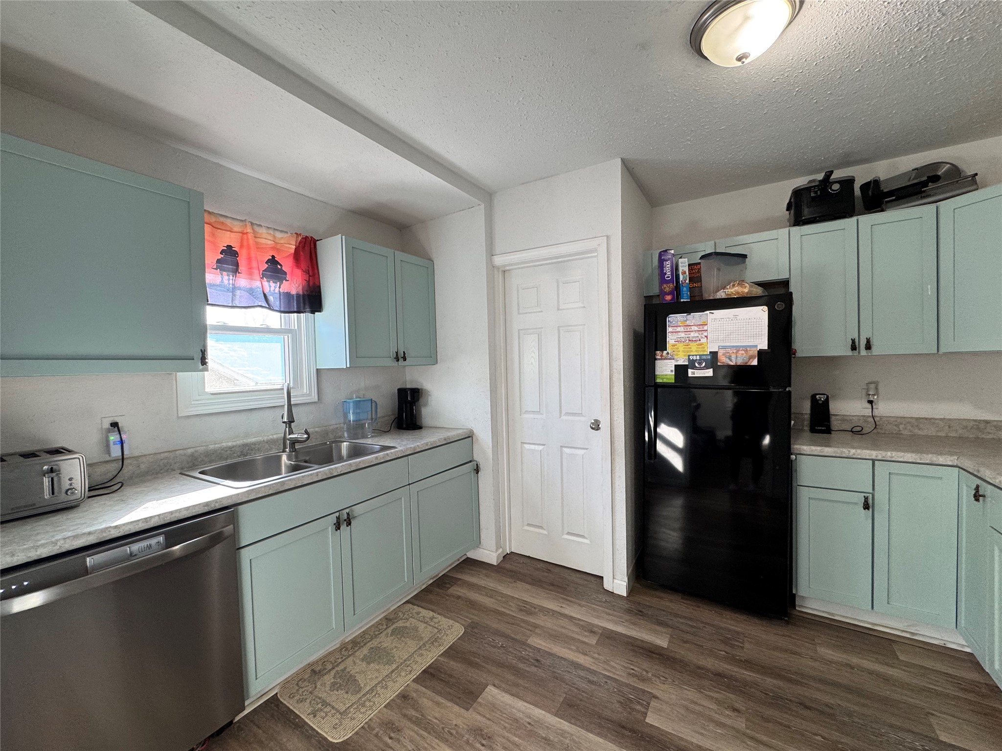819 Division Street Property Photo 20