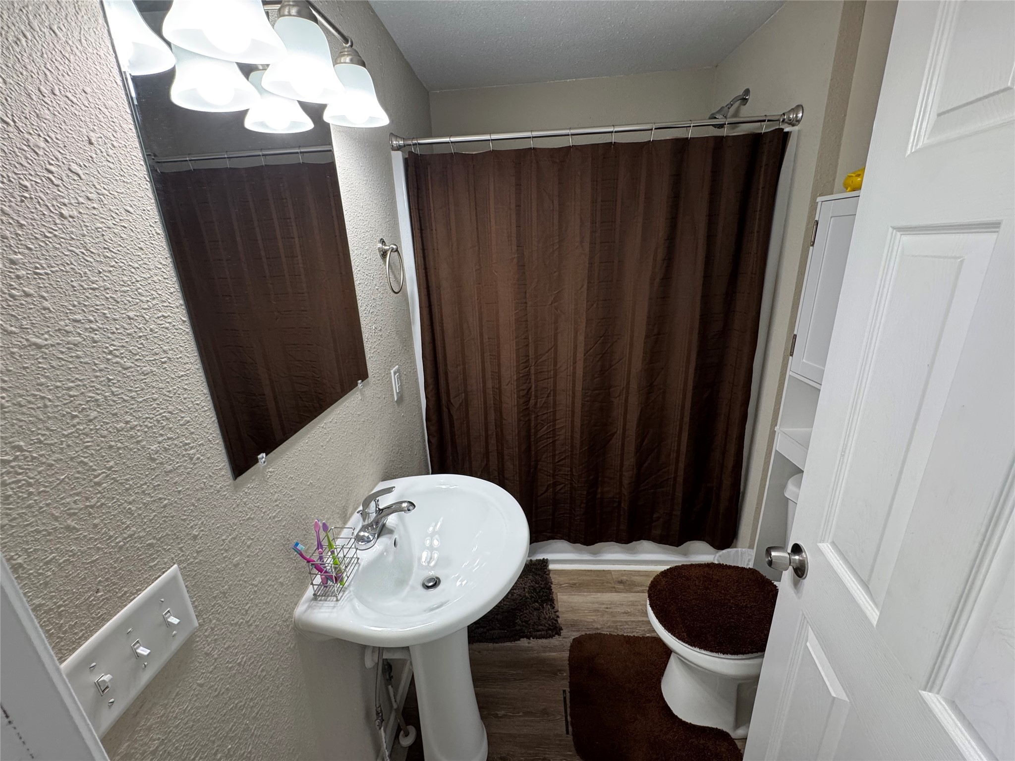 819 Division Street Property Photo 31