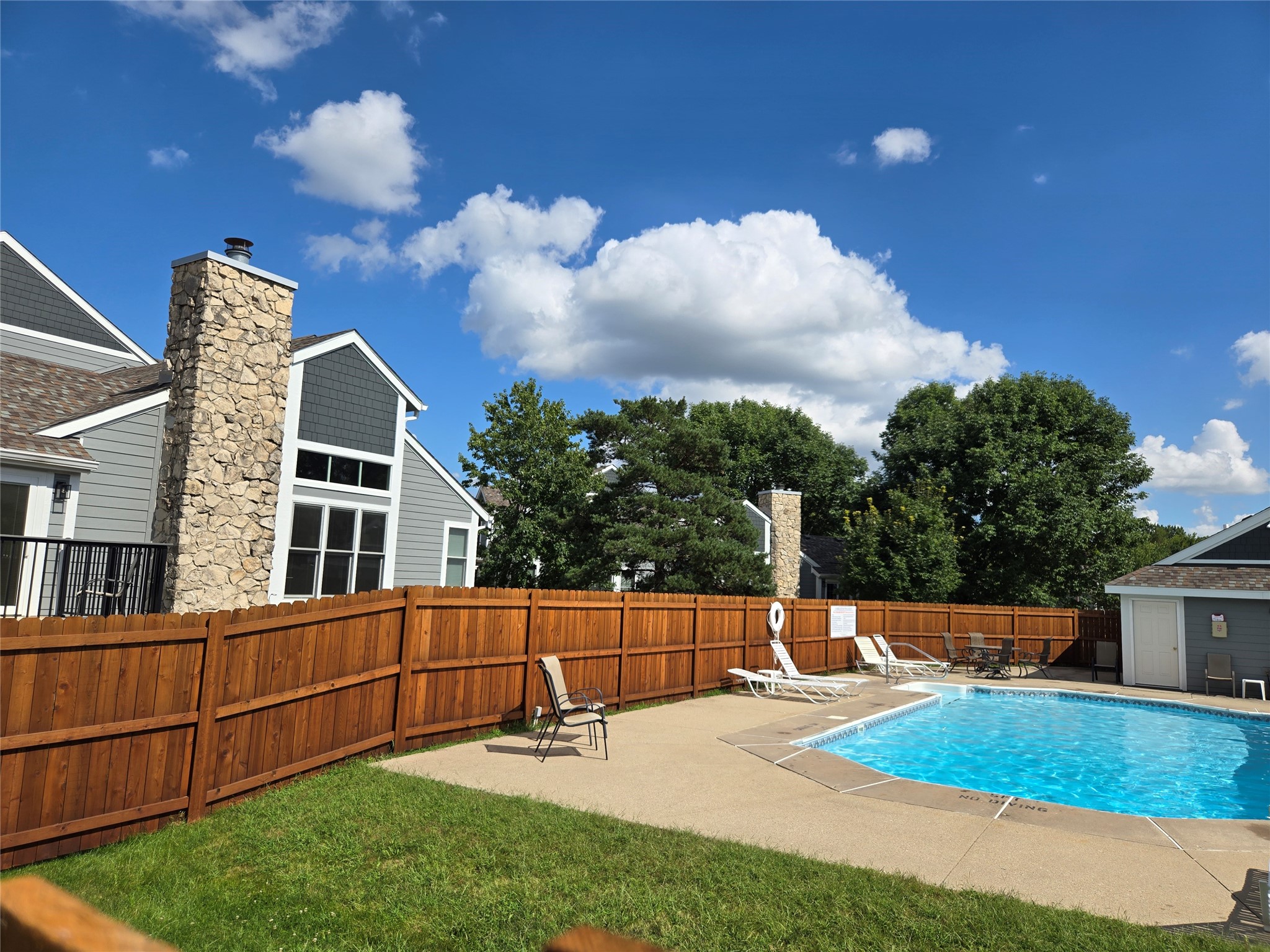 8020 Cobblestone Road Property Photo 7