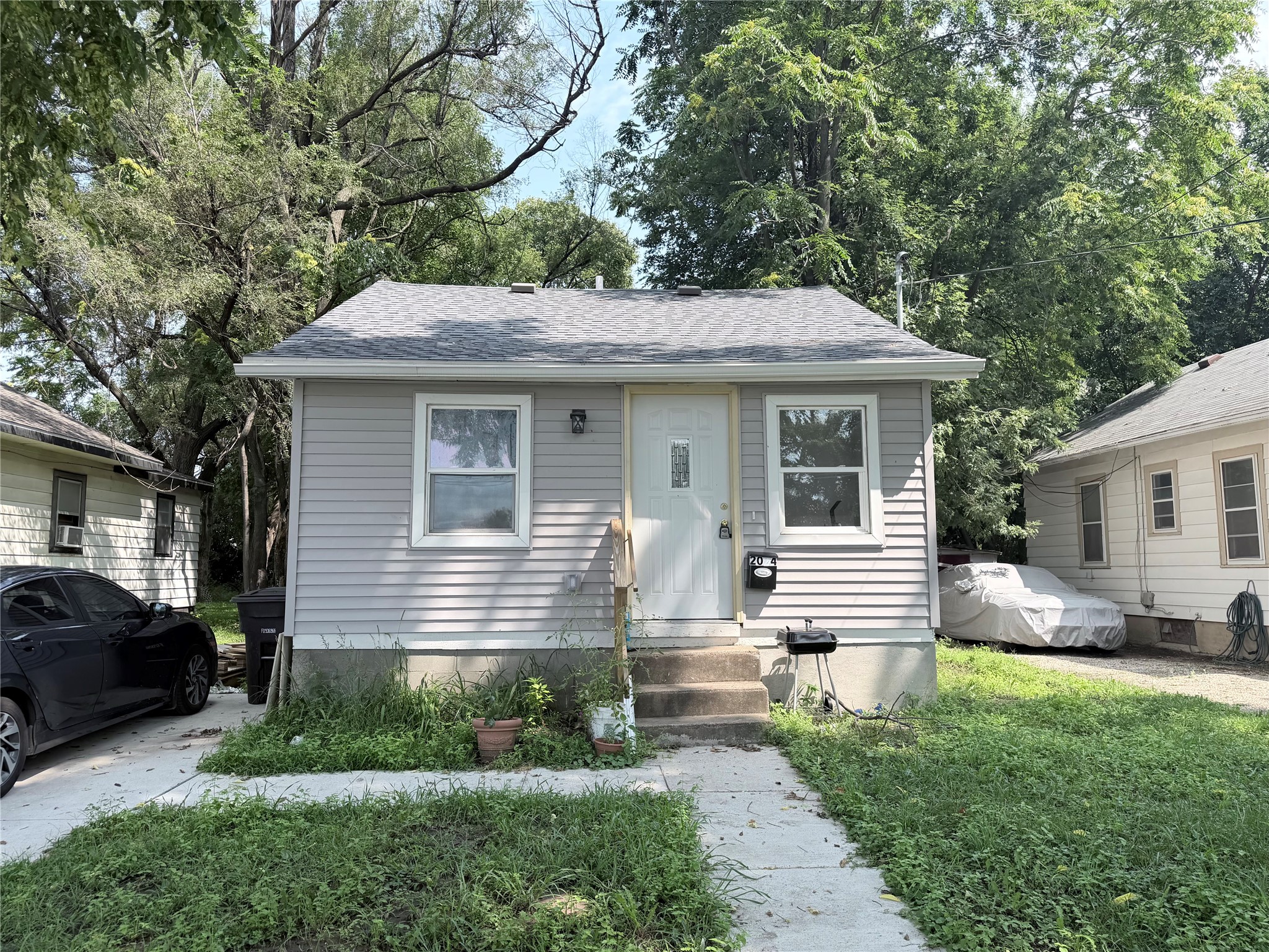 2024 Capitol Avenue Property Photo 2