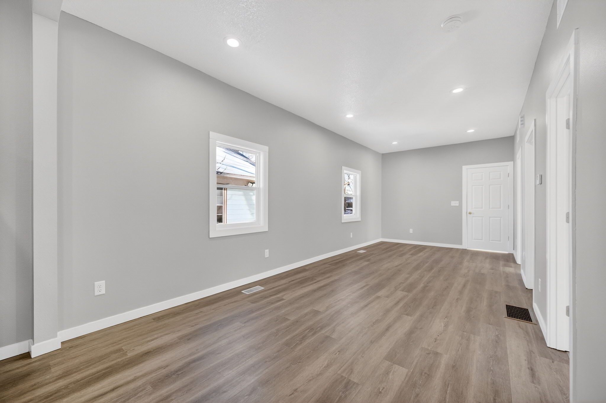 2024 Capitol Avenue Property Photo 8