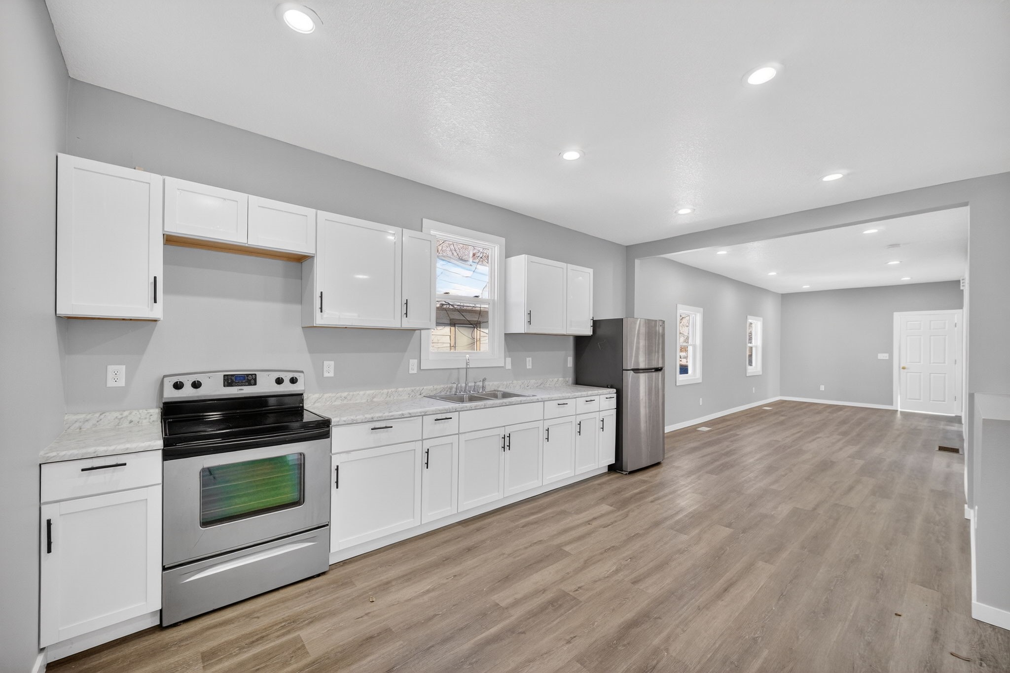 2024 Capitol Avenue Property Photo 13