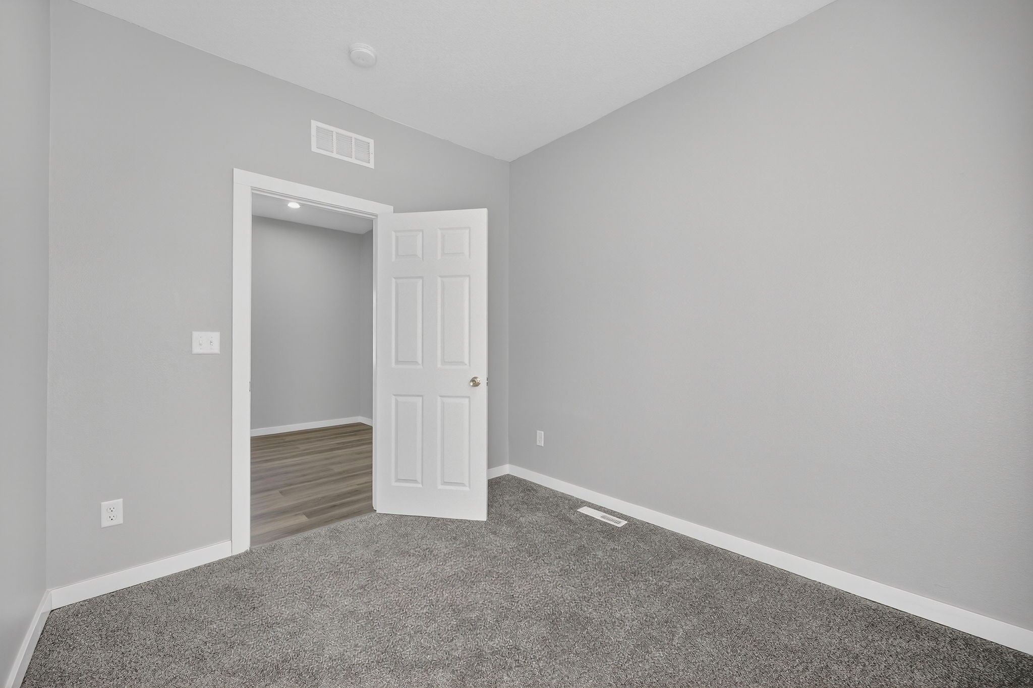 2024 Capitol Avenue Property Photo 17