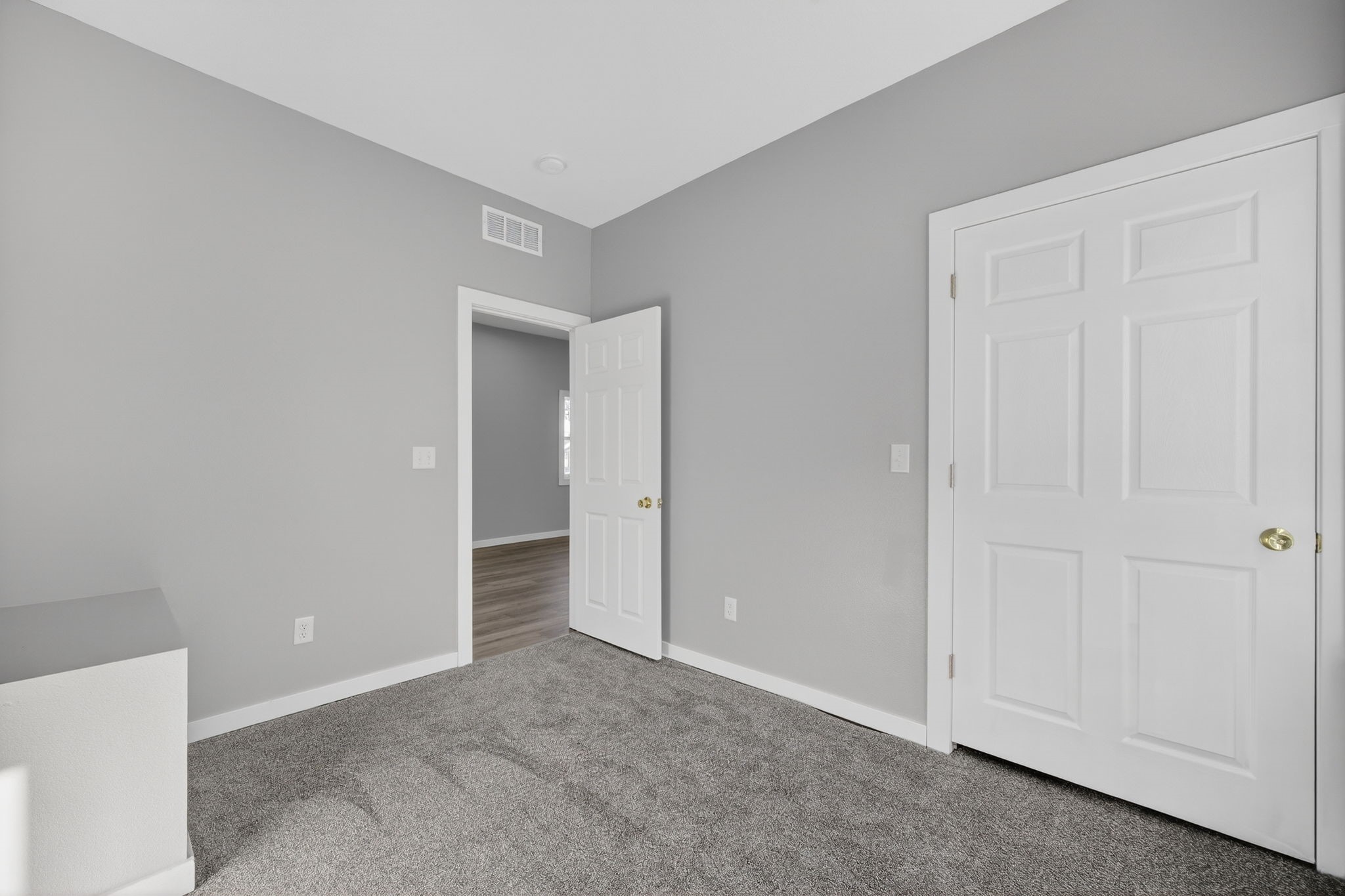 2024 Capitol Avenue Property Photo 21