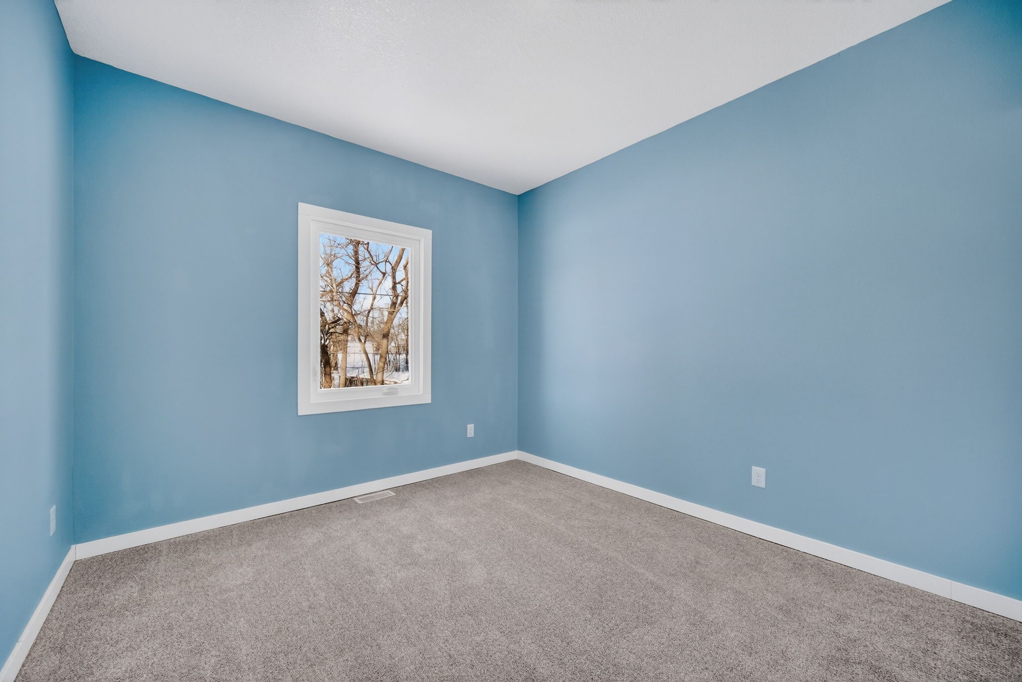 2024 Capitol Avenue Property Photo 22