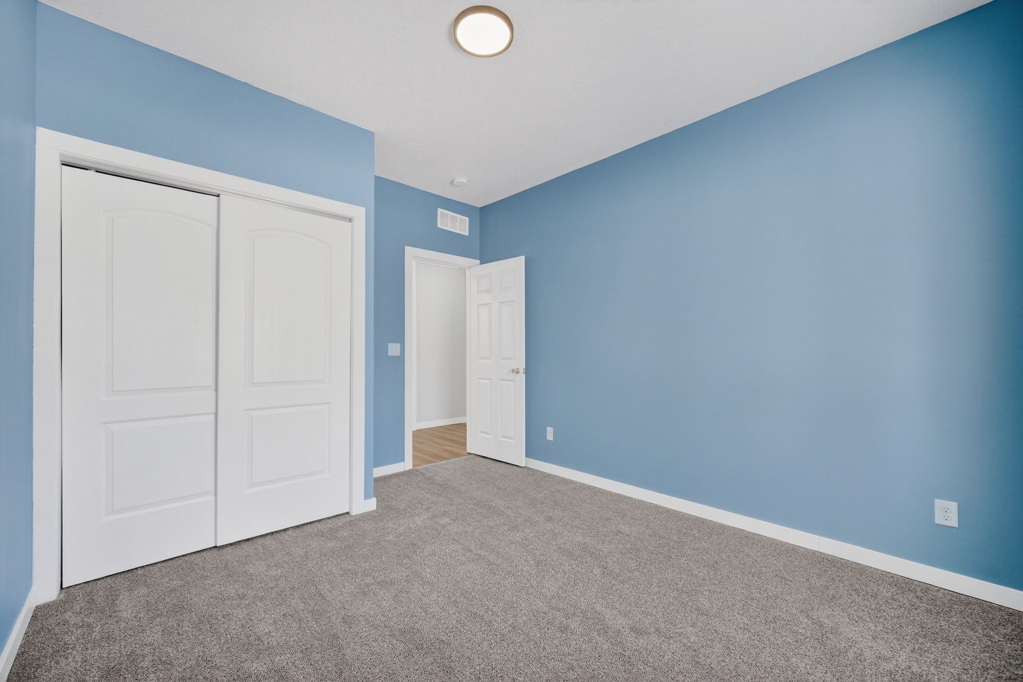 2024 Capitol Avenue Property Photo 23