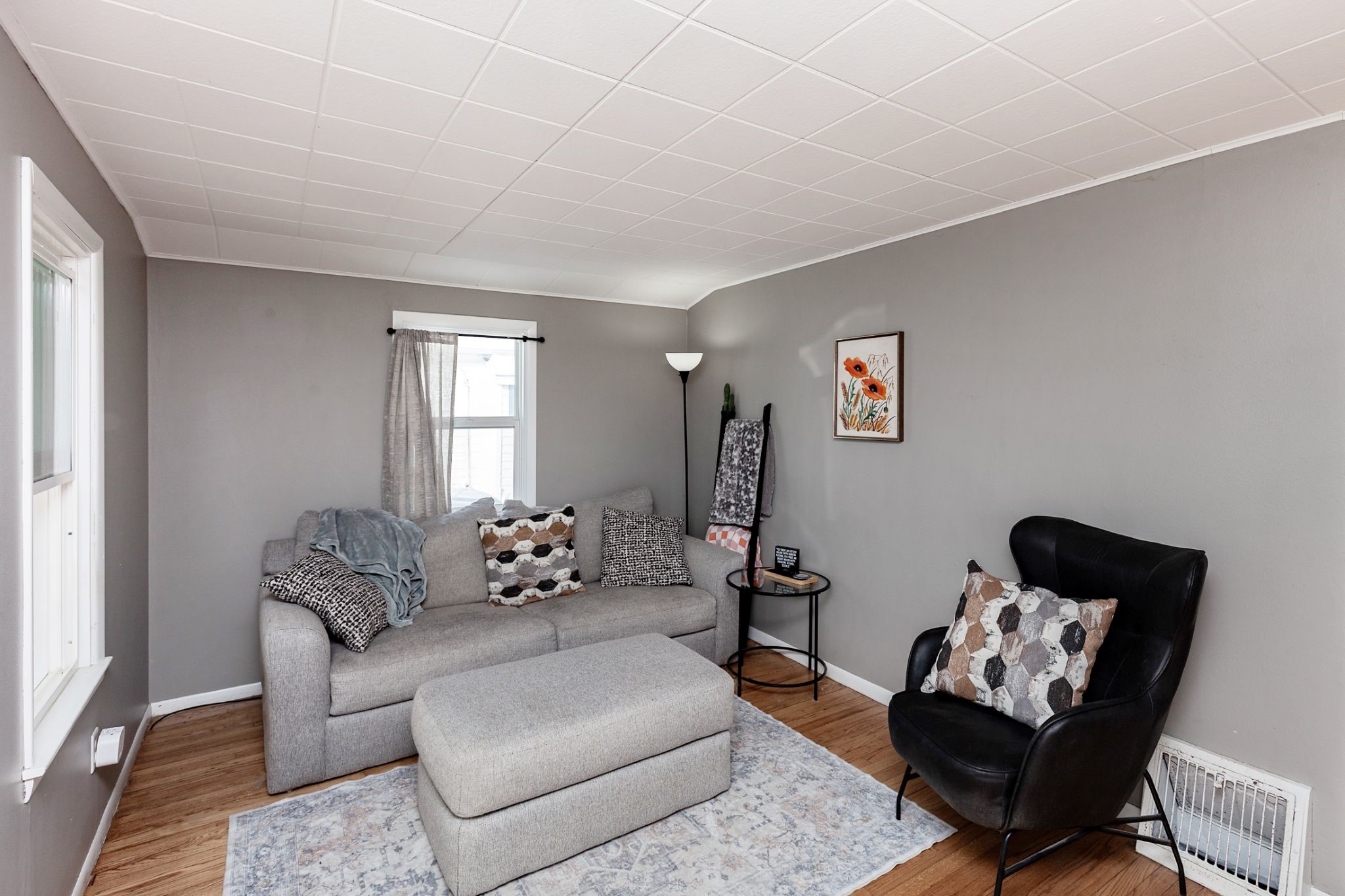 1536 Royer Street Property Photo 6