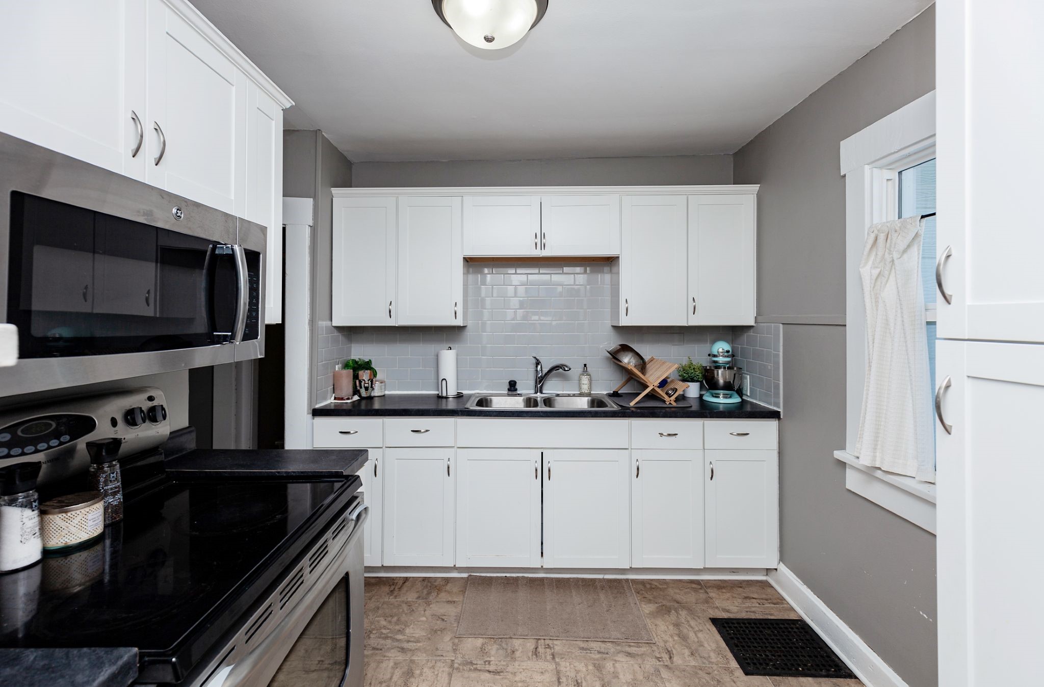 1536 Royer Street Property Photo 18